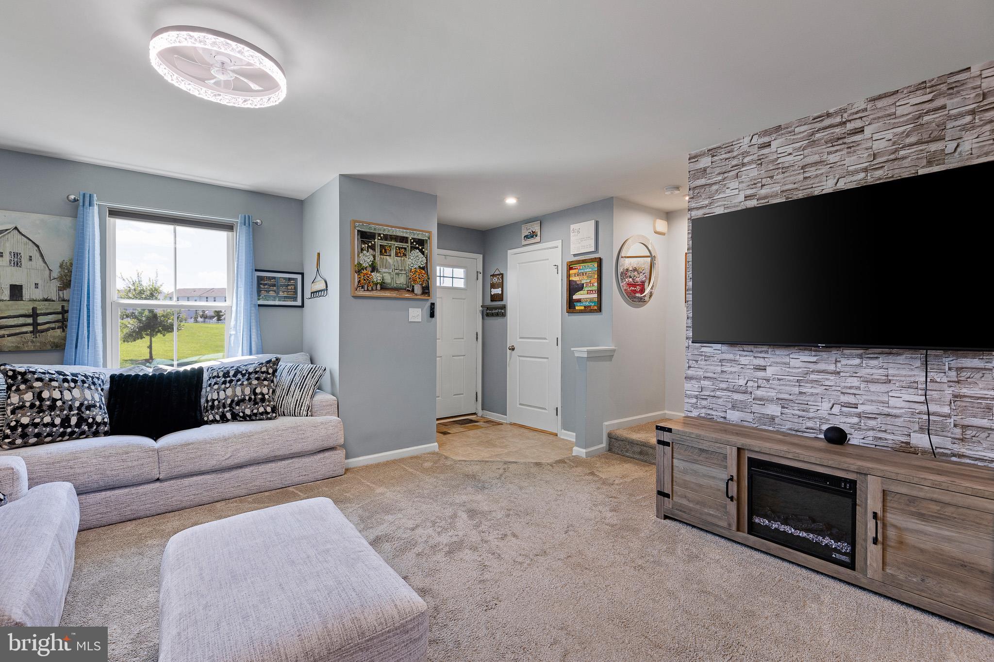 183 WYE OAK DRIVE