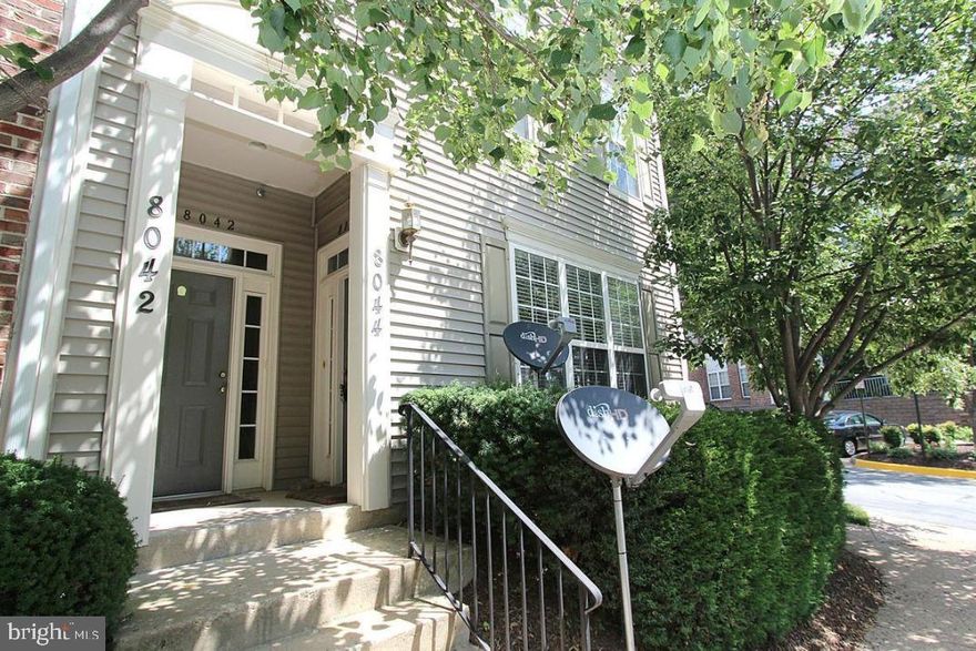 SPECTACULAR TOWNHOME IN FANTASTIC LOCATION! LARGE, OPEN FLOOR PLAN W/ CUSTOM BUILT ENTERTAINMENT CENTER IN LIVING ROOM. BEAUTIFUL  FLOORS ON MAIN LEVEL. KITCHEN HAS GRANITE COUNTERS AND LOTS OF COUNTER SPACE. LOVELY FAMILY ROOM ON UPPER LEVEL ADJOINS ALL THREE BEDROOMS. W/W CARPET UPSTAIRS. SIZABLE BEDROOMS AND BATHS. FRENCH DOORS LEAD TO BALCONY FROM BEDROOM. ATTACHED ONE CAR GARAGE.