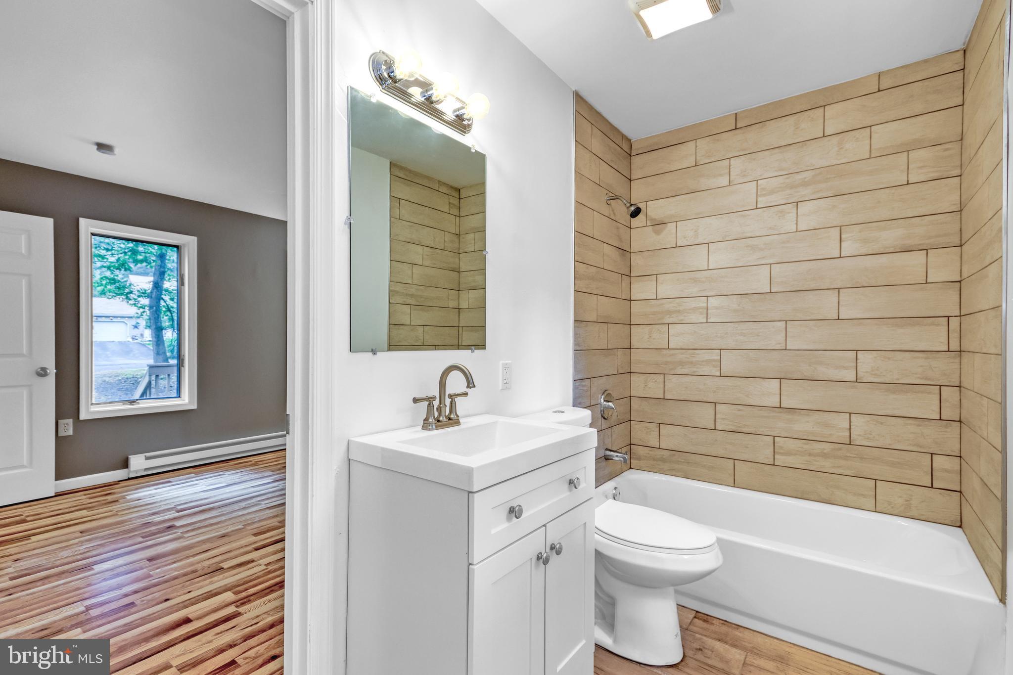 WINONA LAKES - Residential