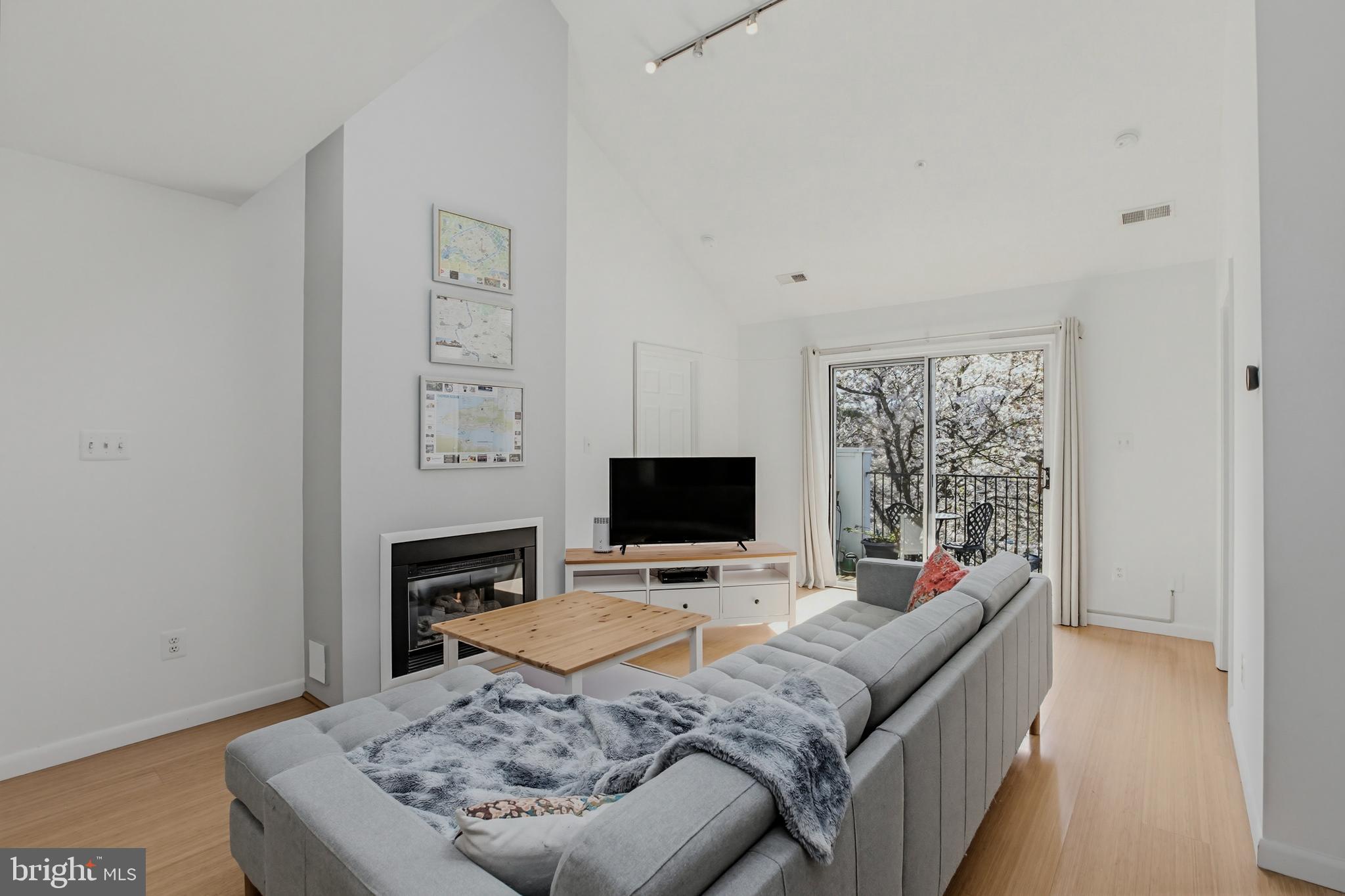 DECOVERLY - Residential