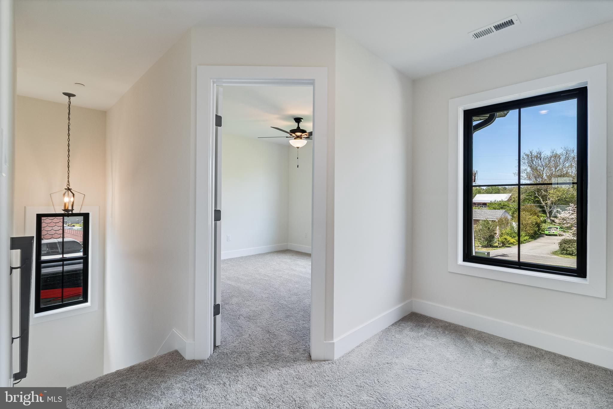 BANKS O'DEE - Residential