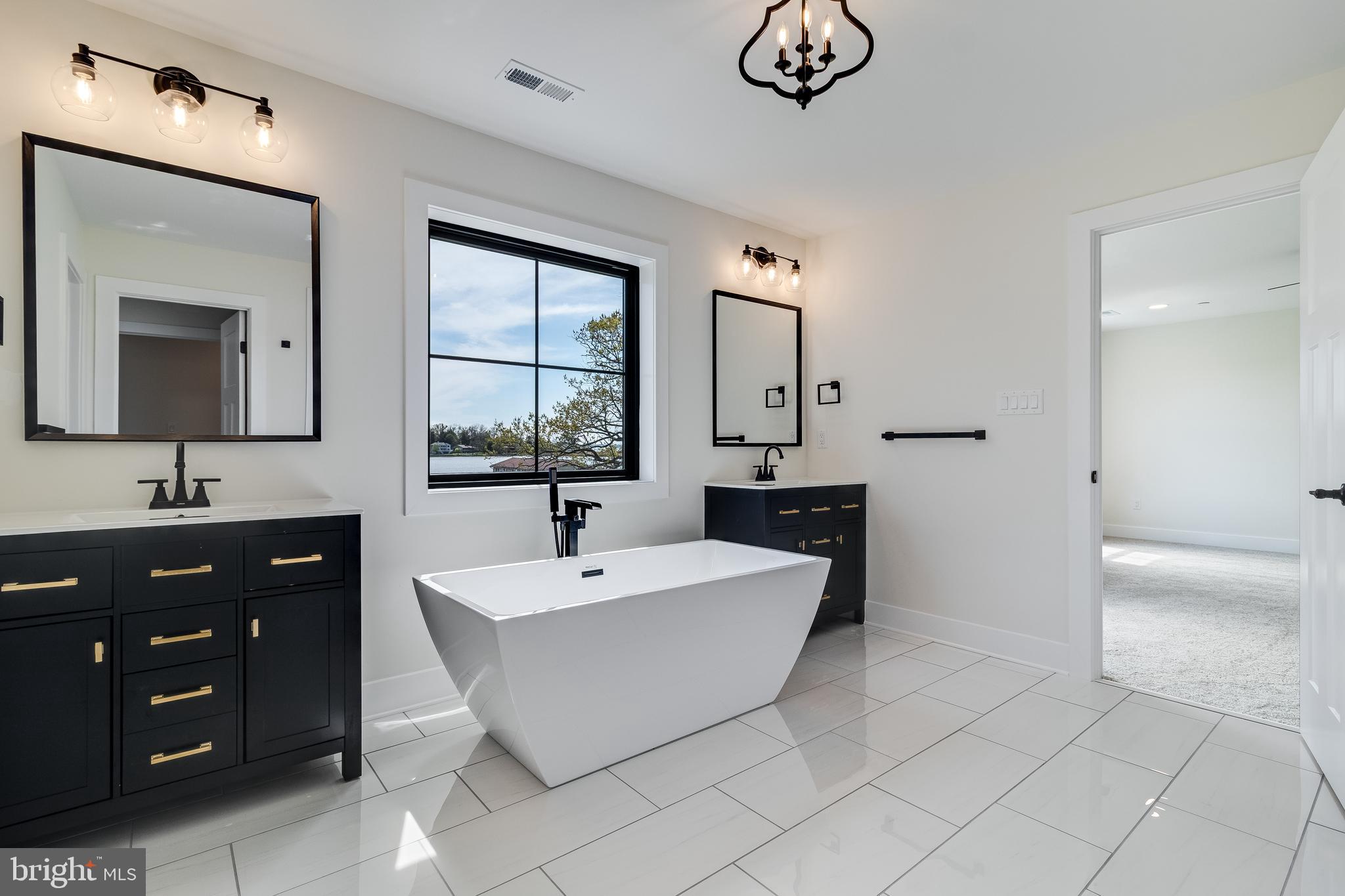 BANKS O'DEE - Residential