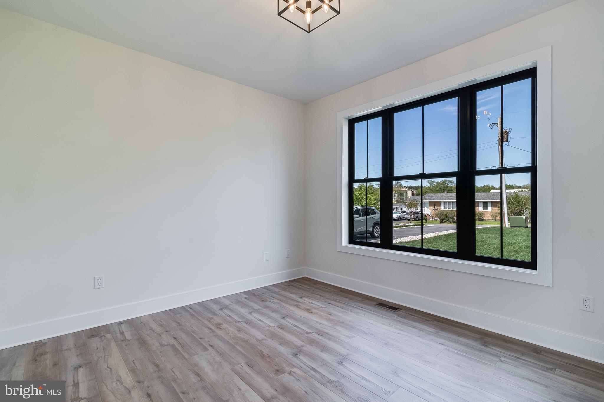 BANKS O'DEE - Residential