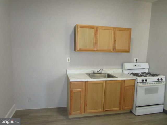 OVERBROOK - Residential Lease