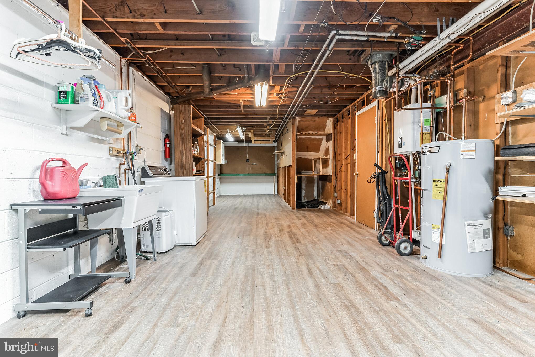 BROCK HALL MANOR - Residential