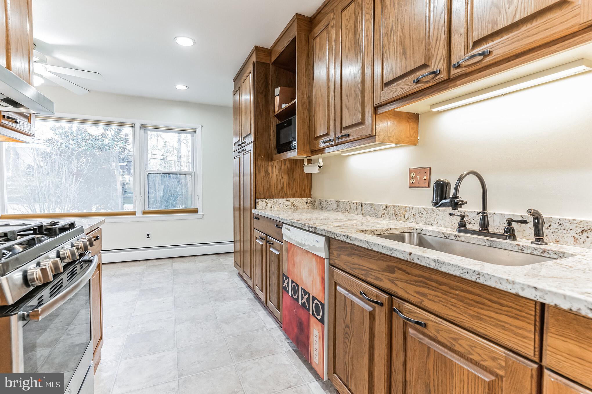 BROCK HALL MANOR - Residential