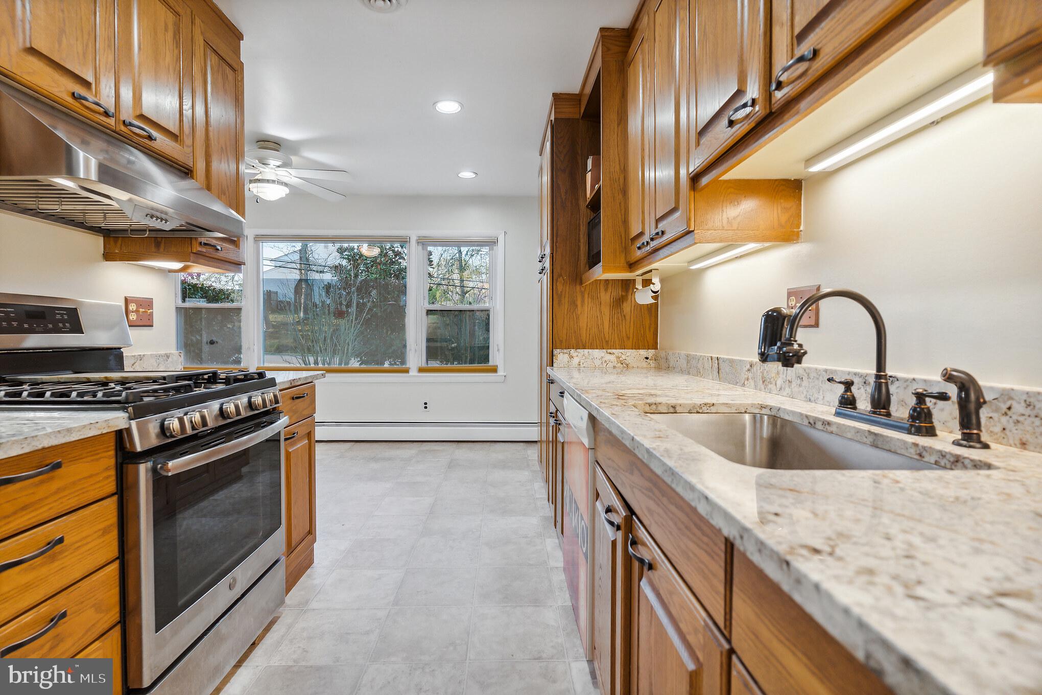 BROCK HALL MANOR - Residential