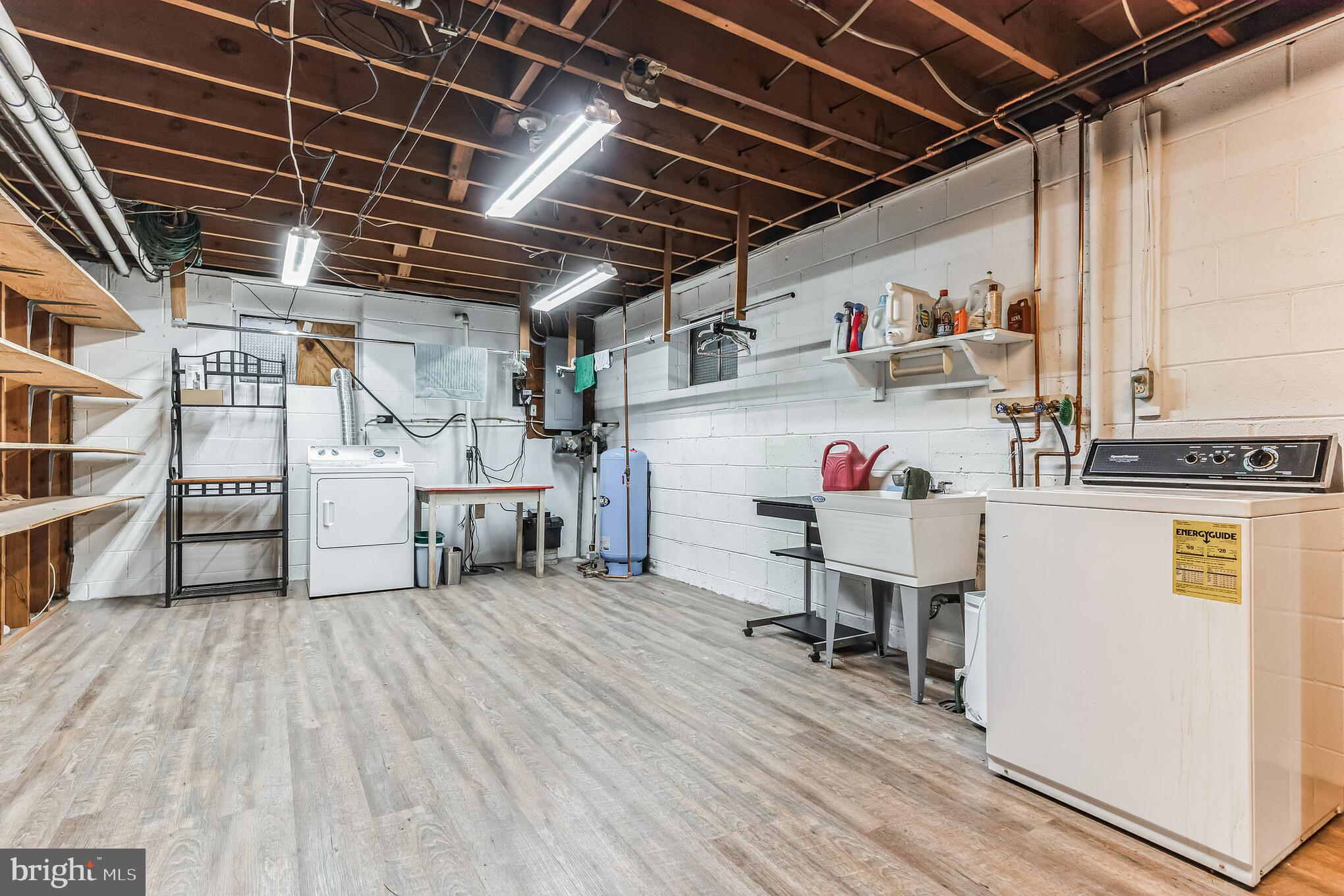 BROCK HALL MANOR - Residential