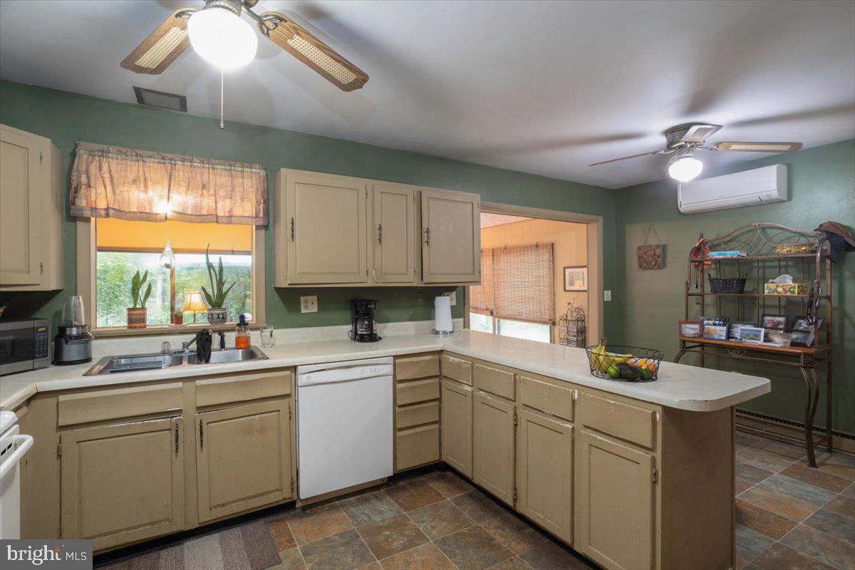 SARAH SKIPPER LANDS - Residential