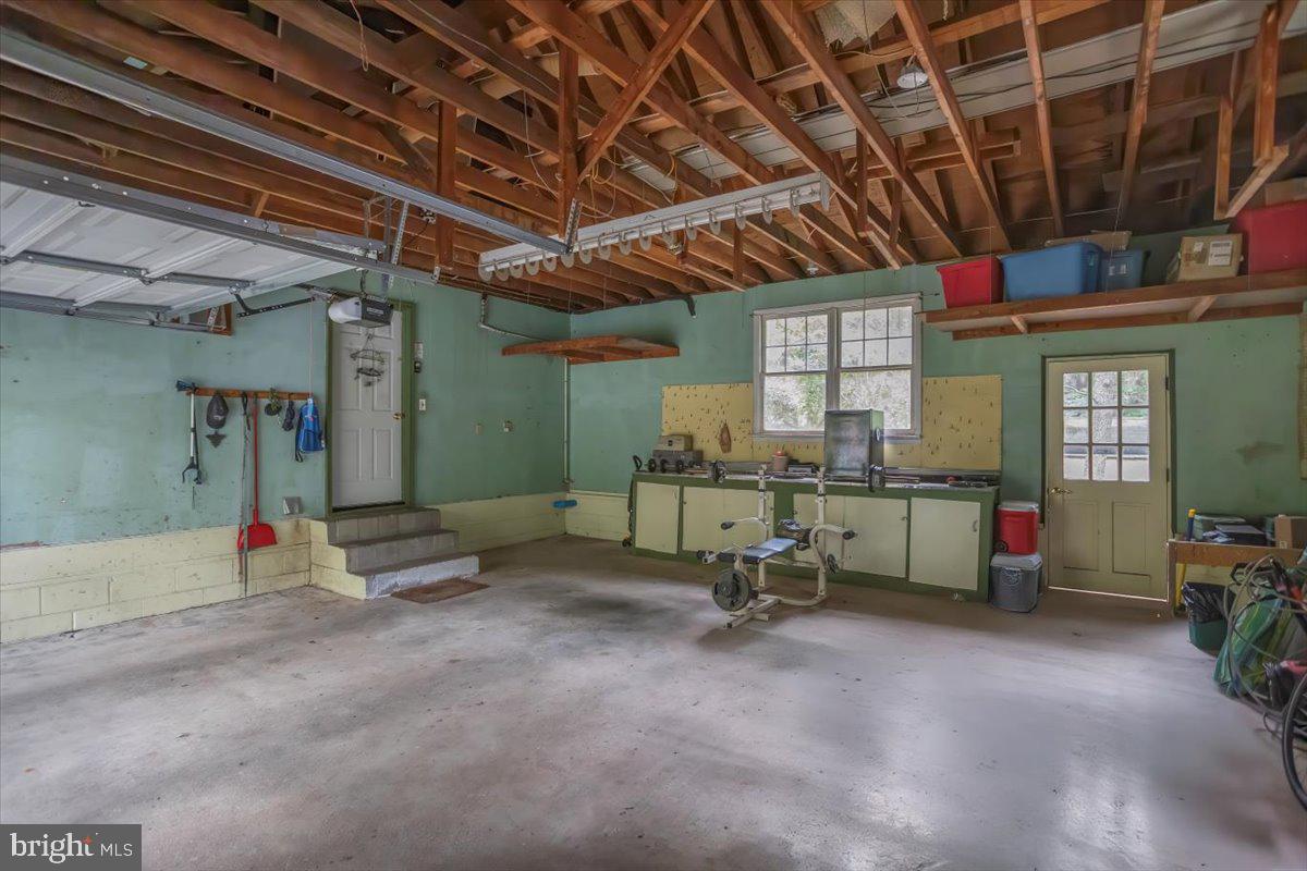 SARAH SKIPPER LANDS - Residential