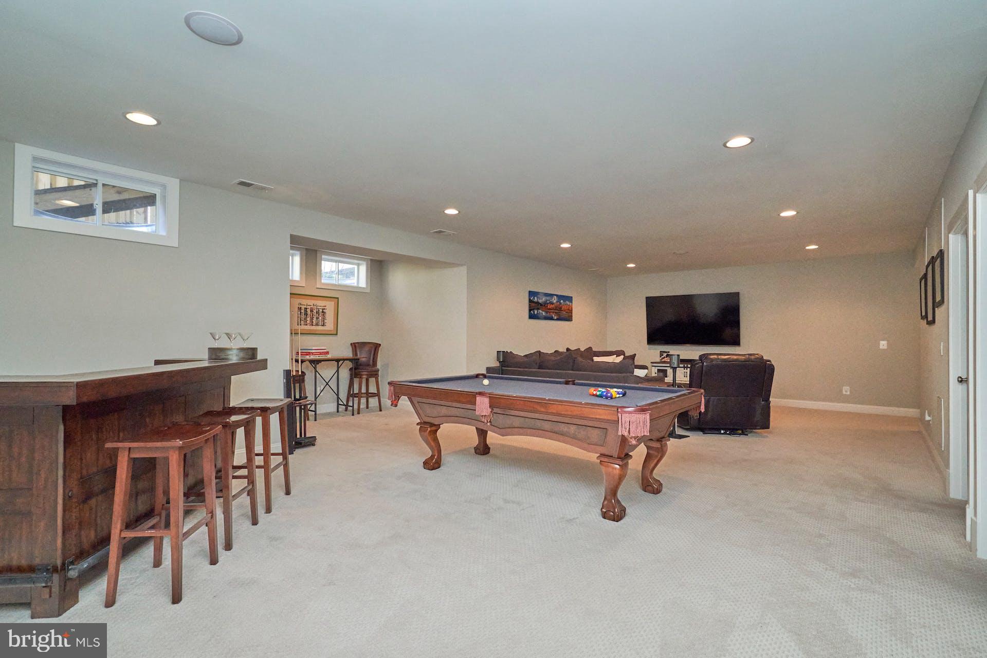 VIENNA WOODS - Residential