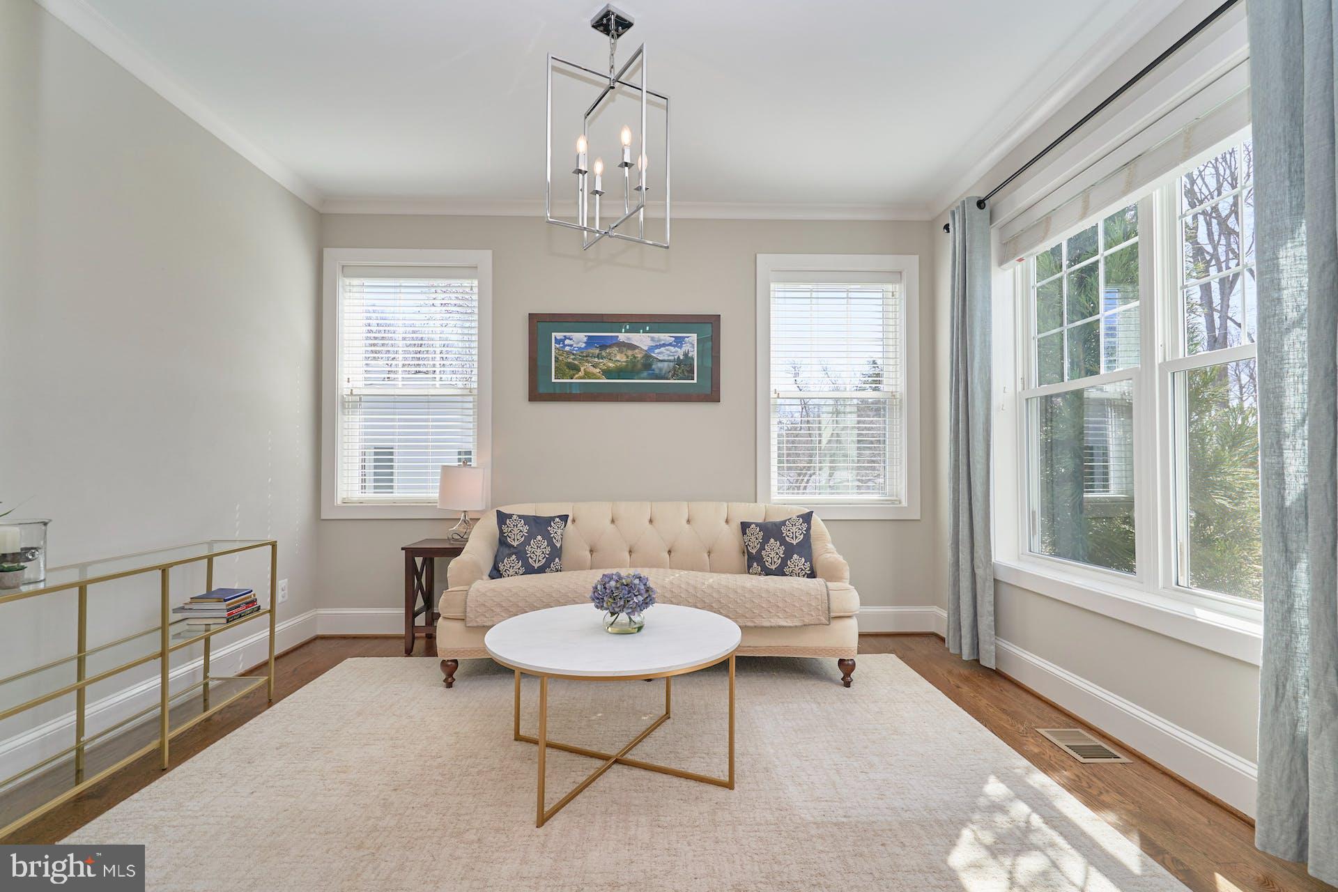 VIENNA WOODS - Residential