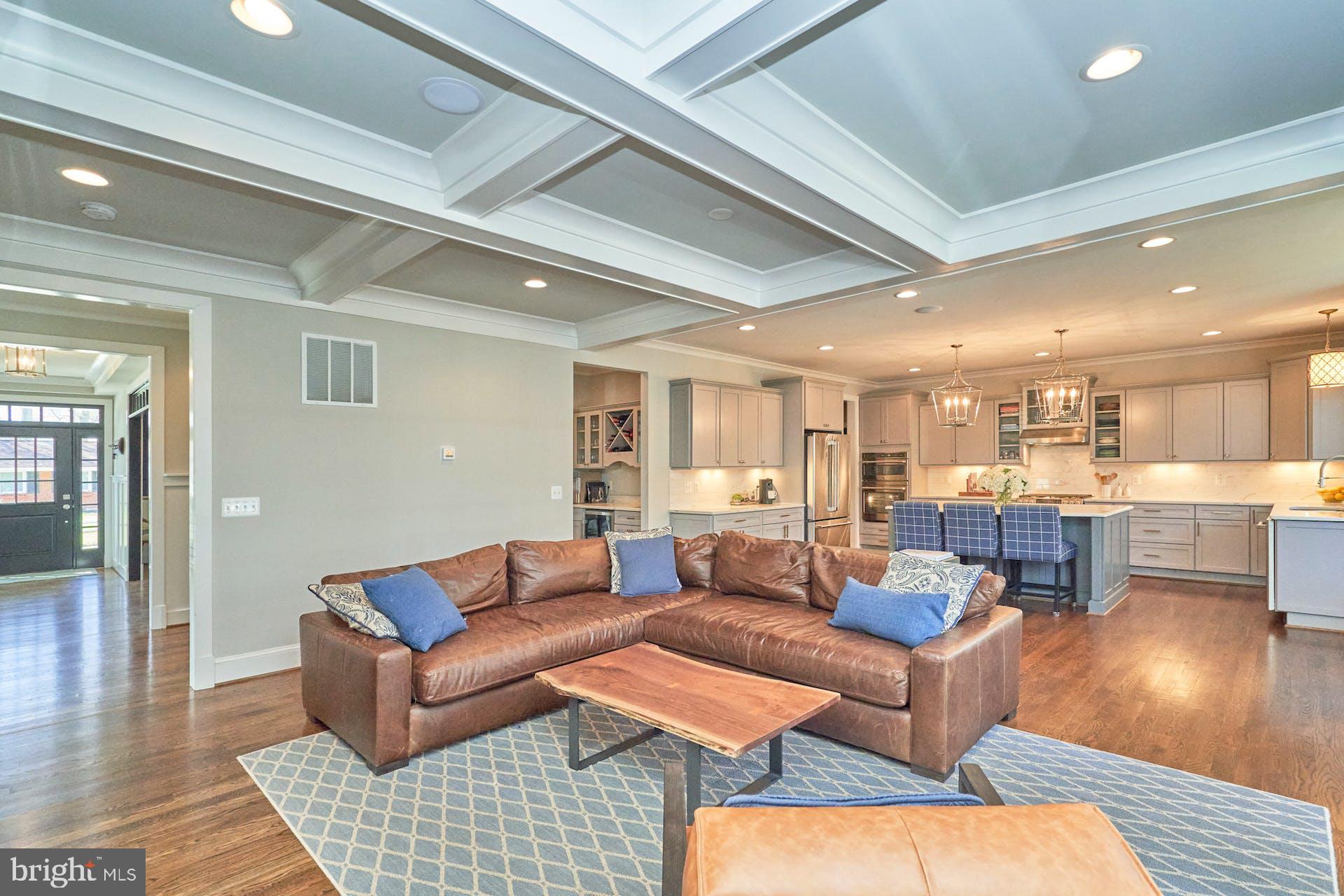 VIENNA WOODS - Residential