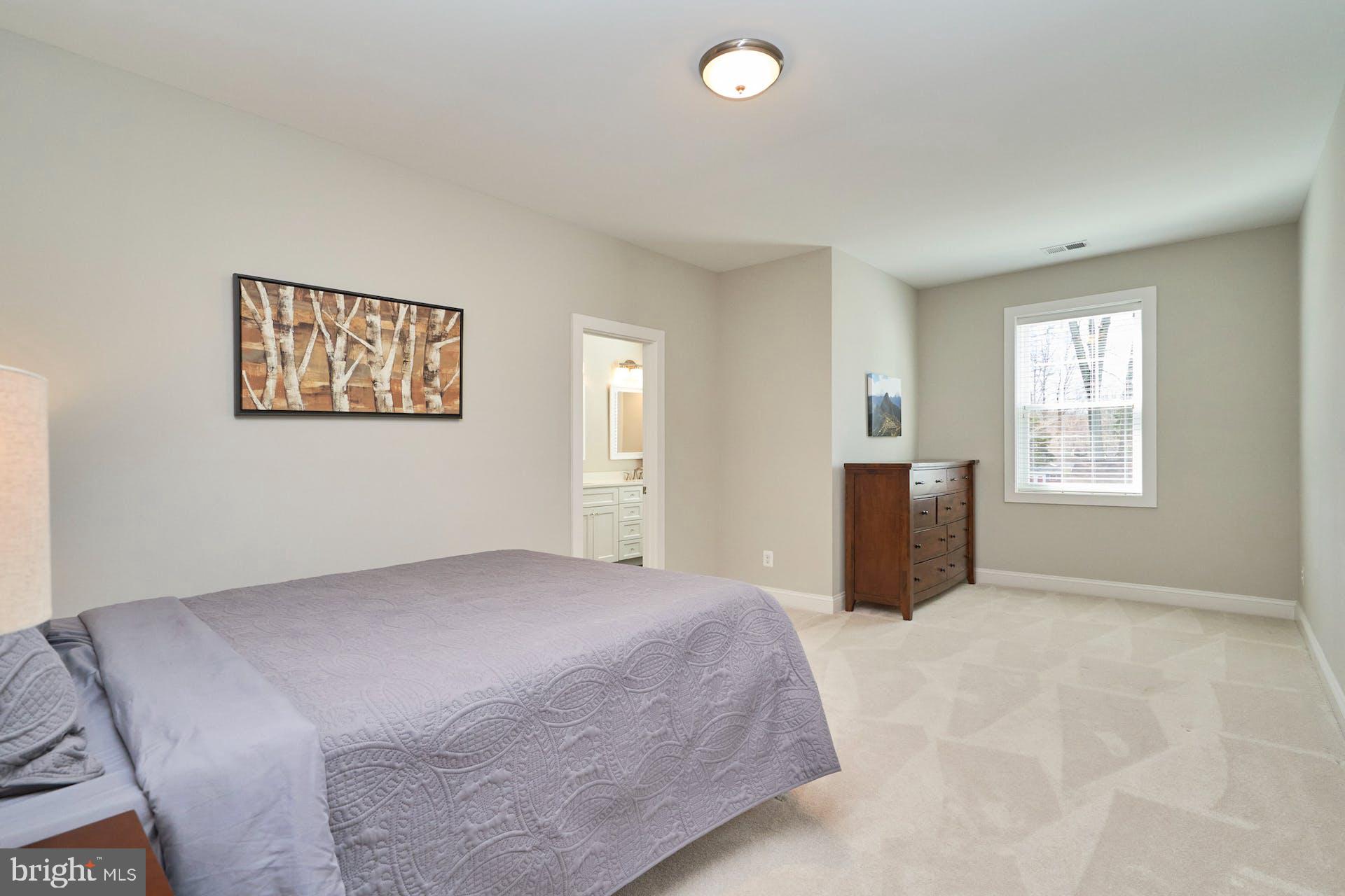 VIENNA WOODS - Residential