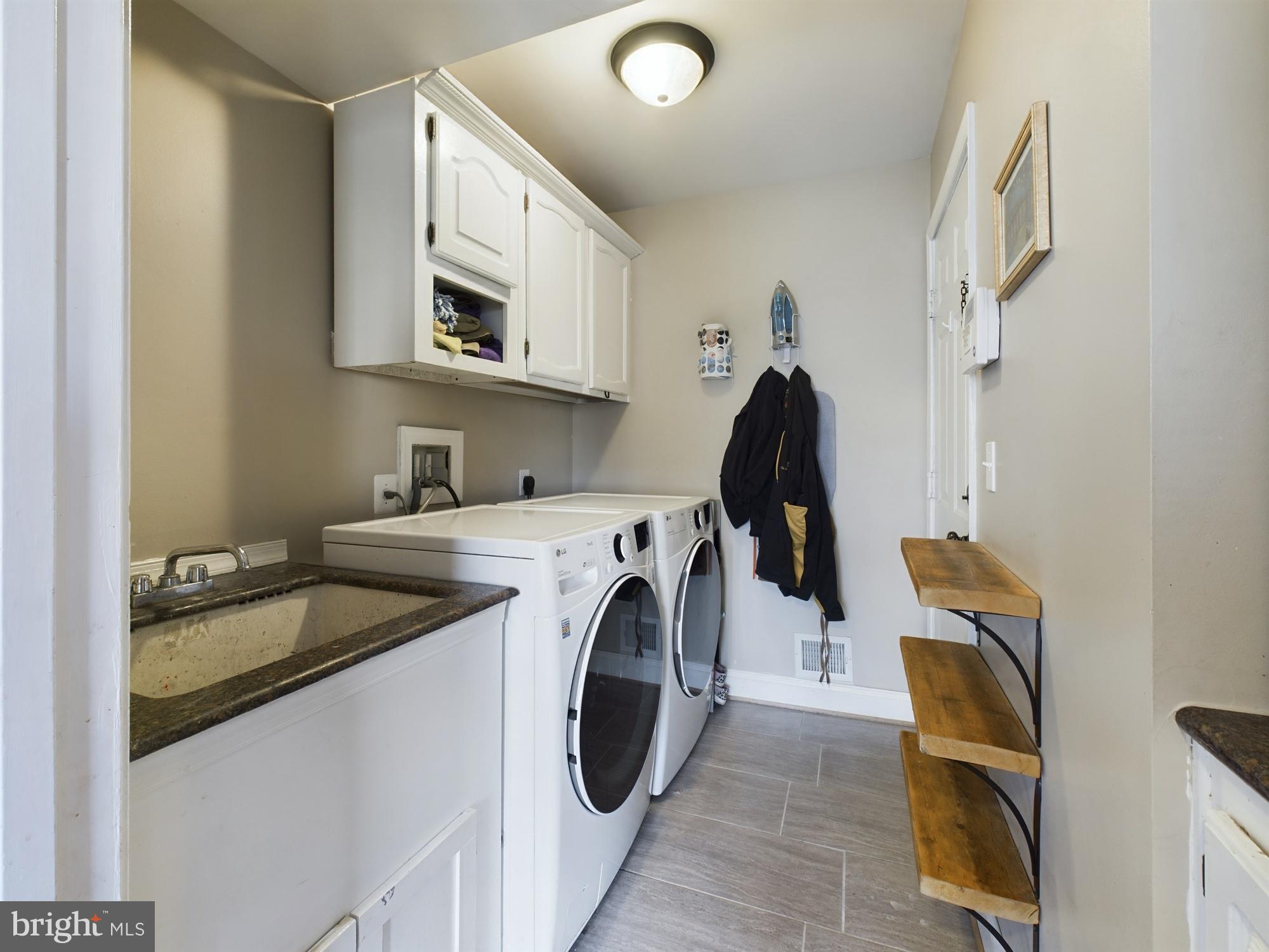 RIVERTON - Residential