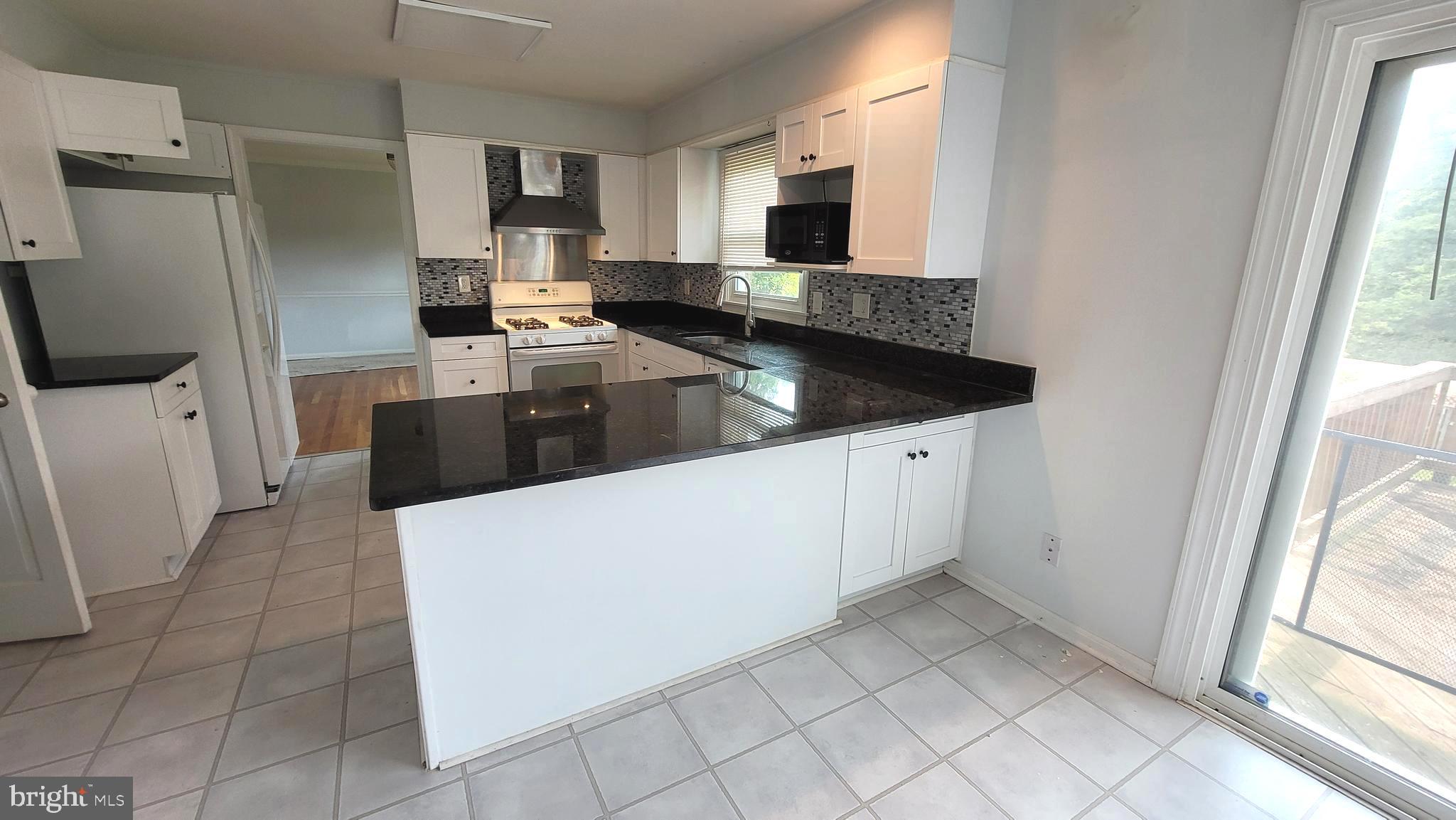 STONEGATE - Residential Lease