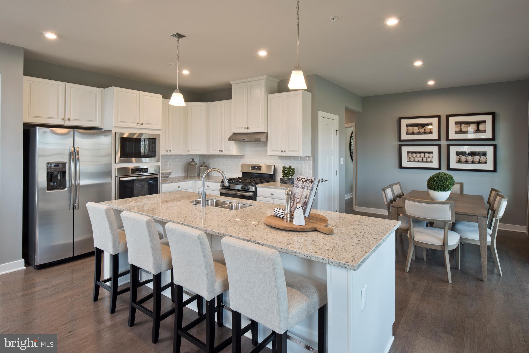 LAKE LINGANORE WOODRIDGE - Residential