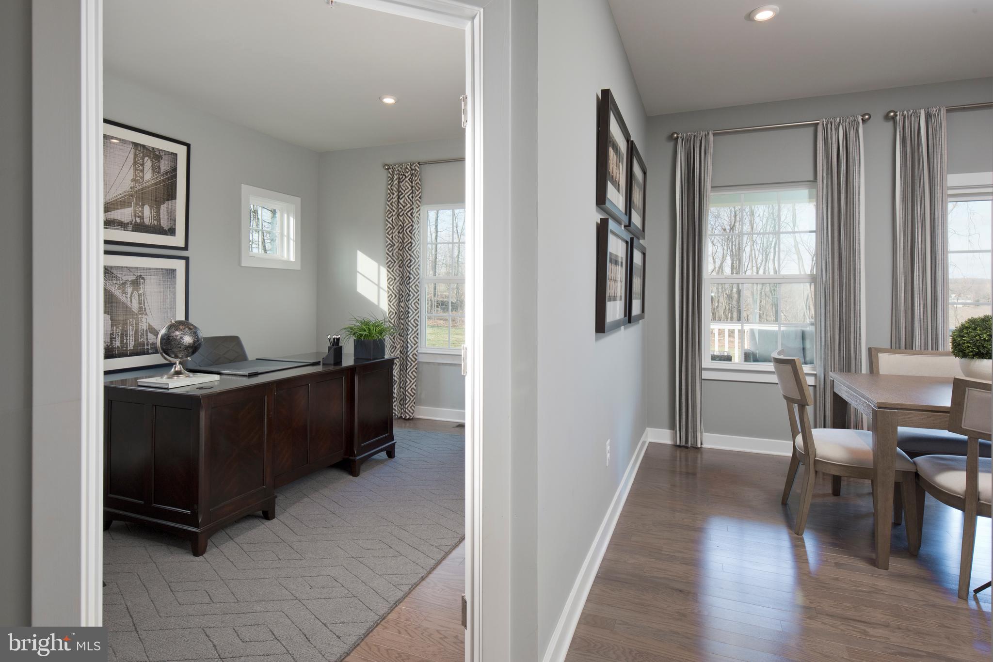 LAKE LINGANORE WOODRIDGE - Residential