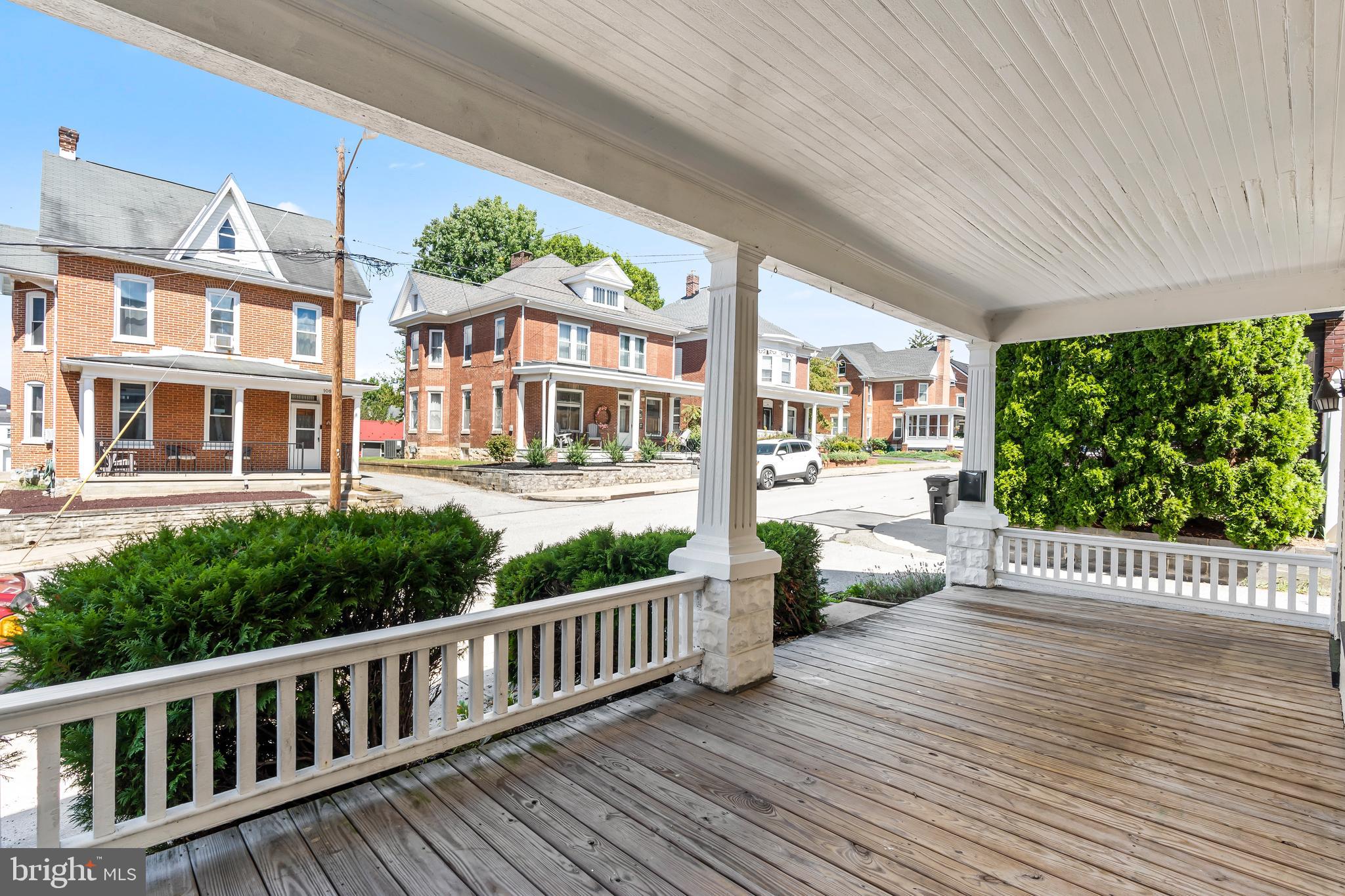 WAYNESBORO - Residential