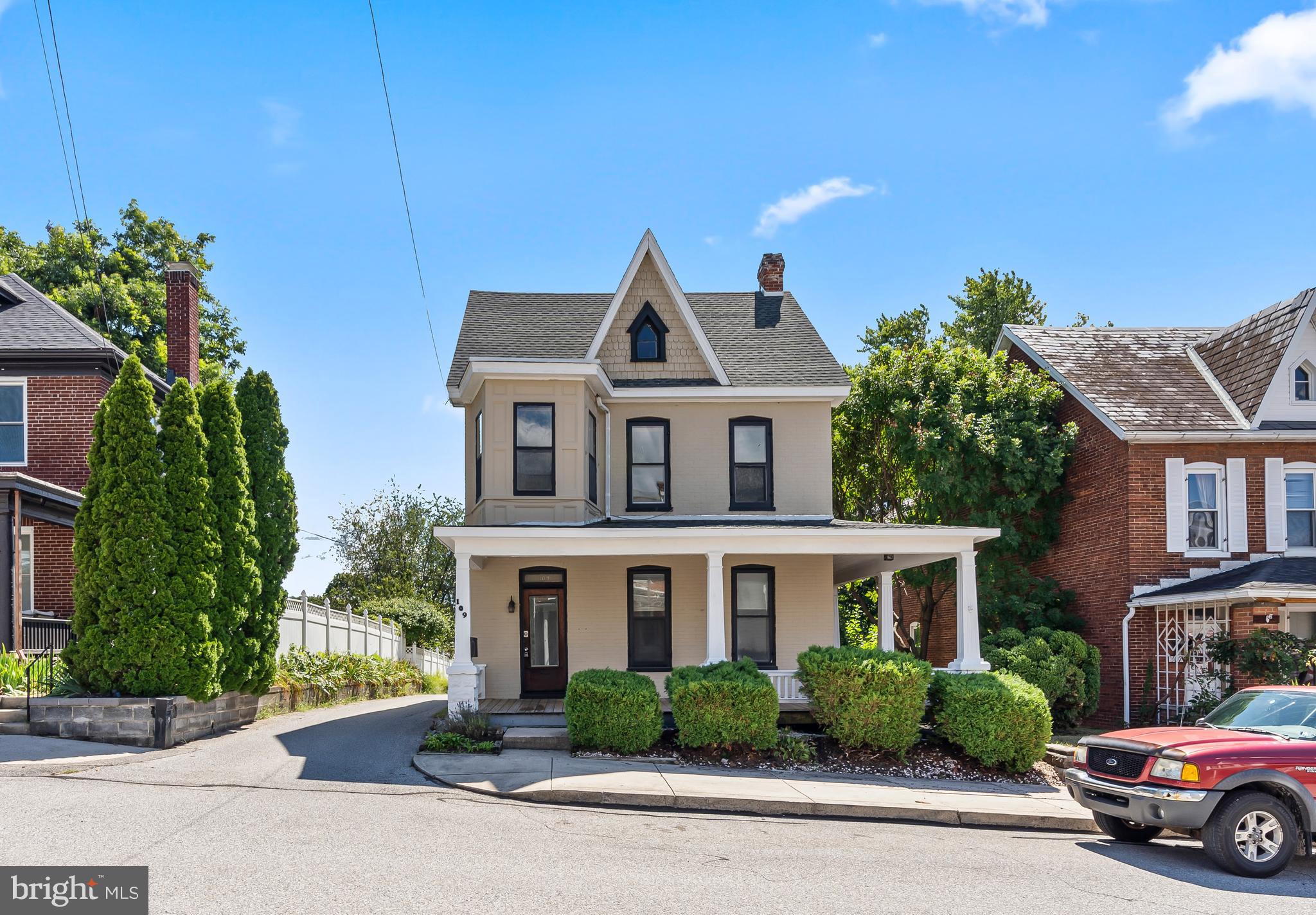 WAYNESBORO - Residential