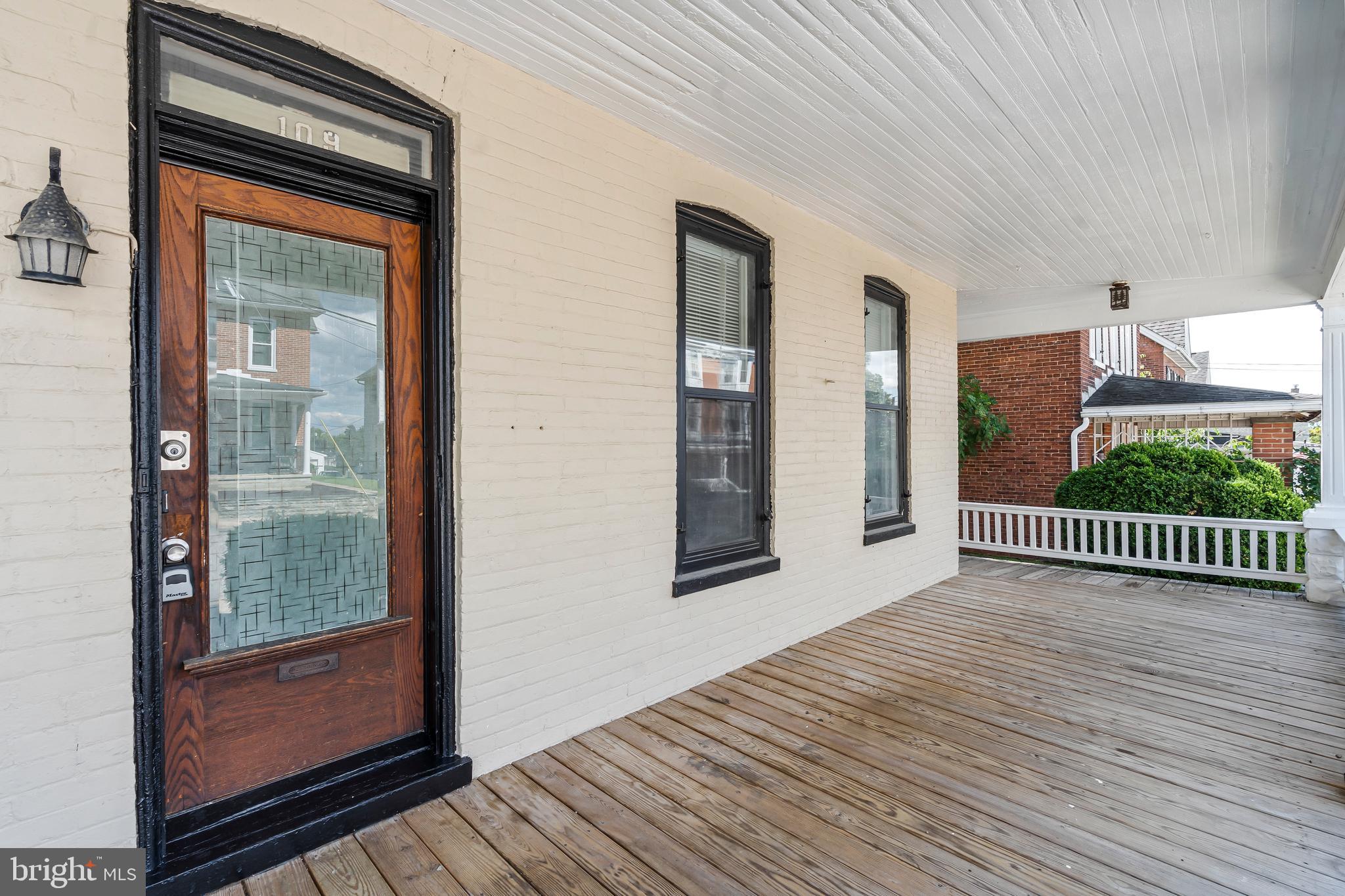 WAYNESBORO - Residential