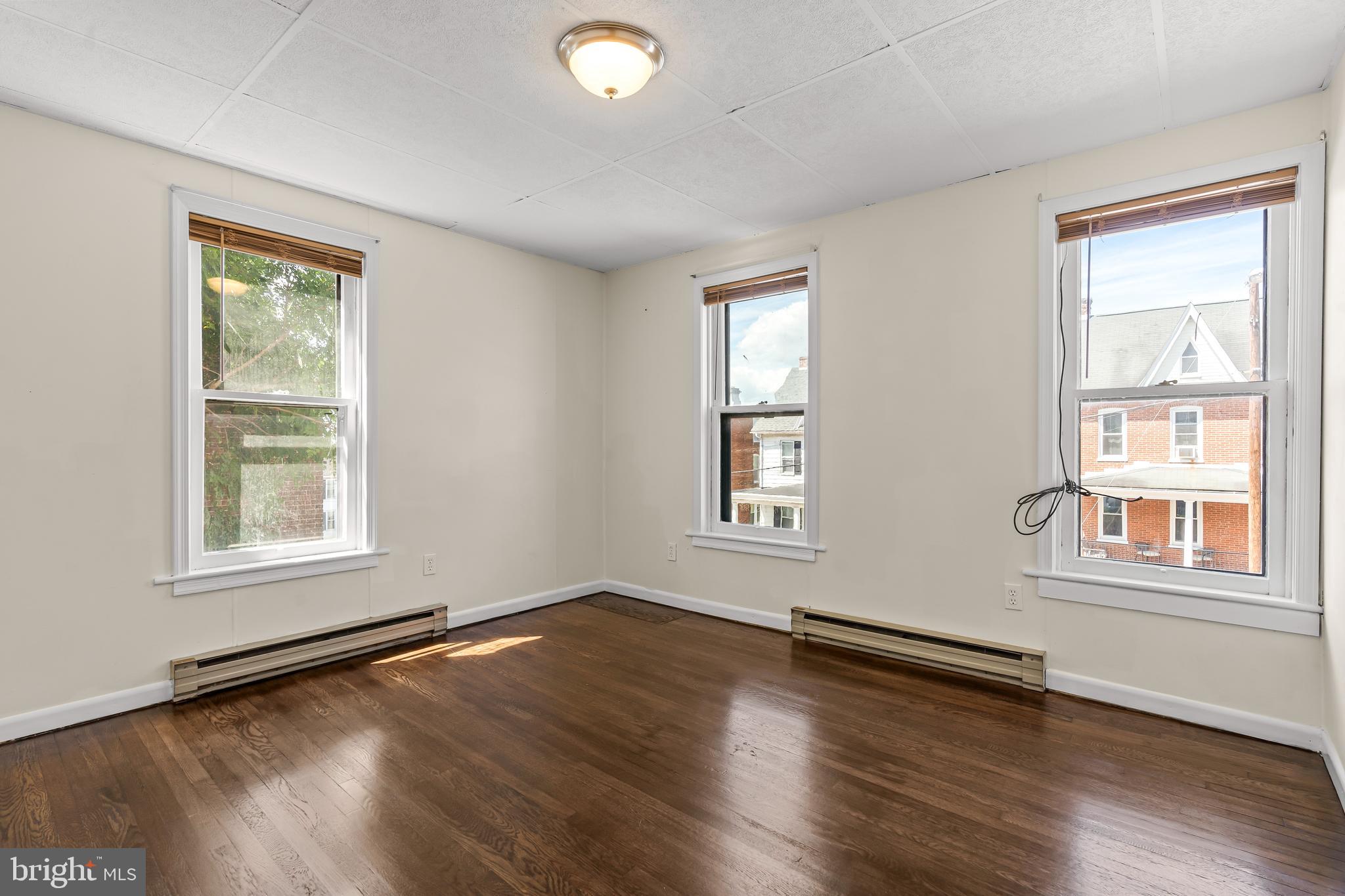 WAYNESBORO - Residential