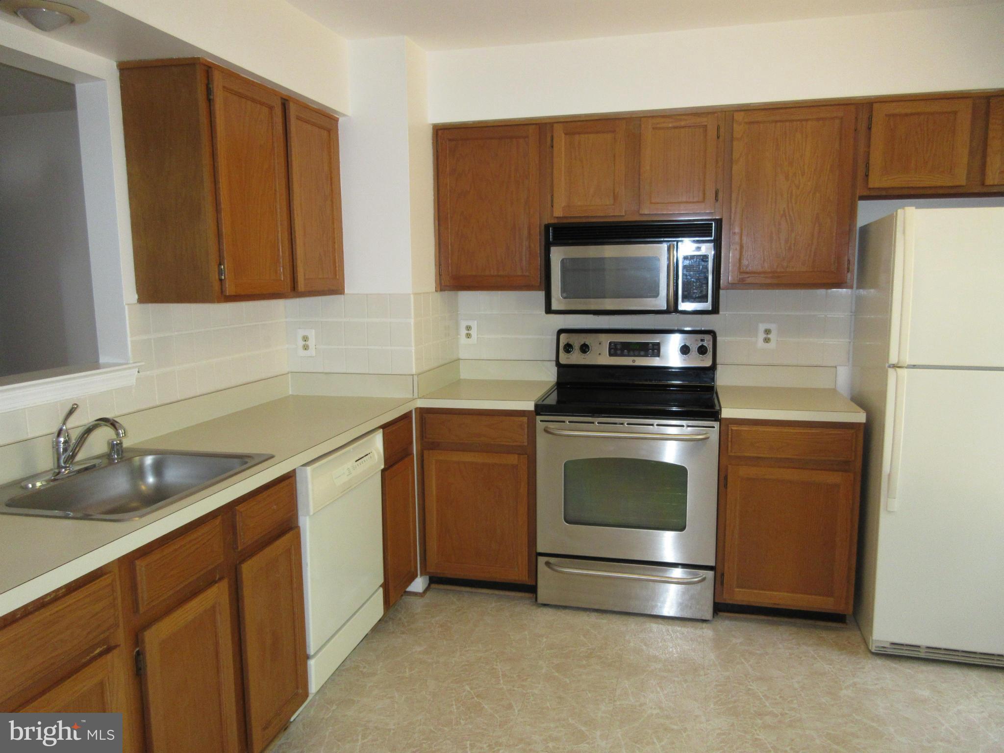 LANDSDOWNE - Residential Lease