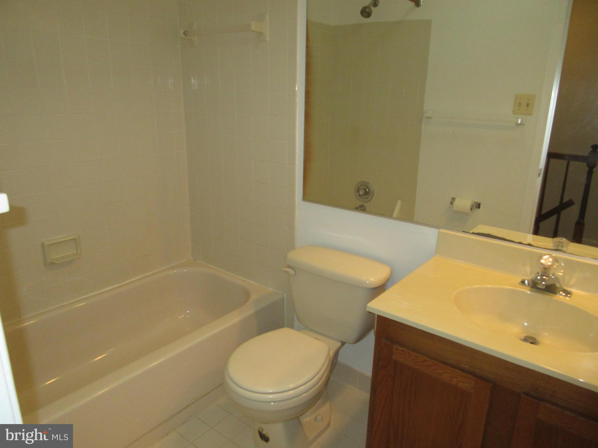 LANDSDOWNE - Residential Lease