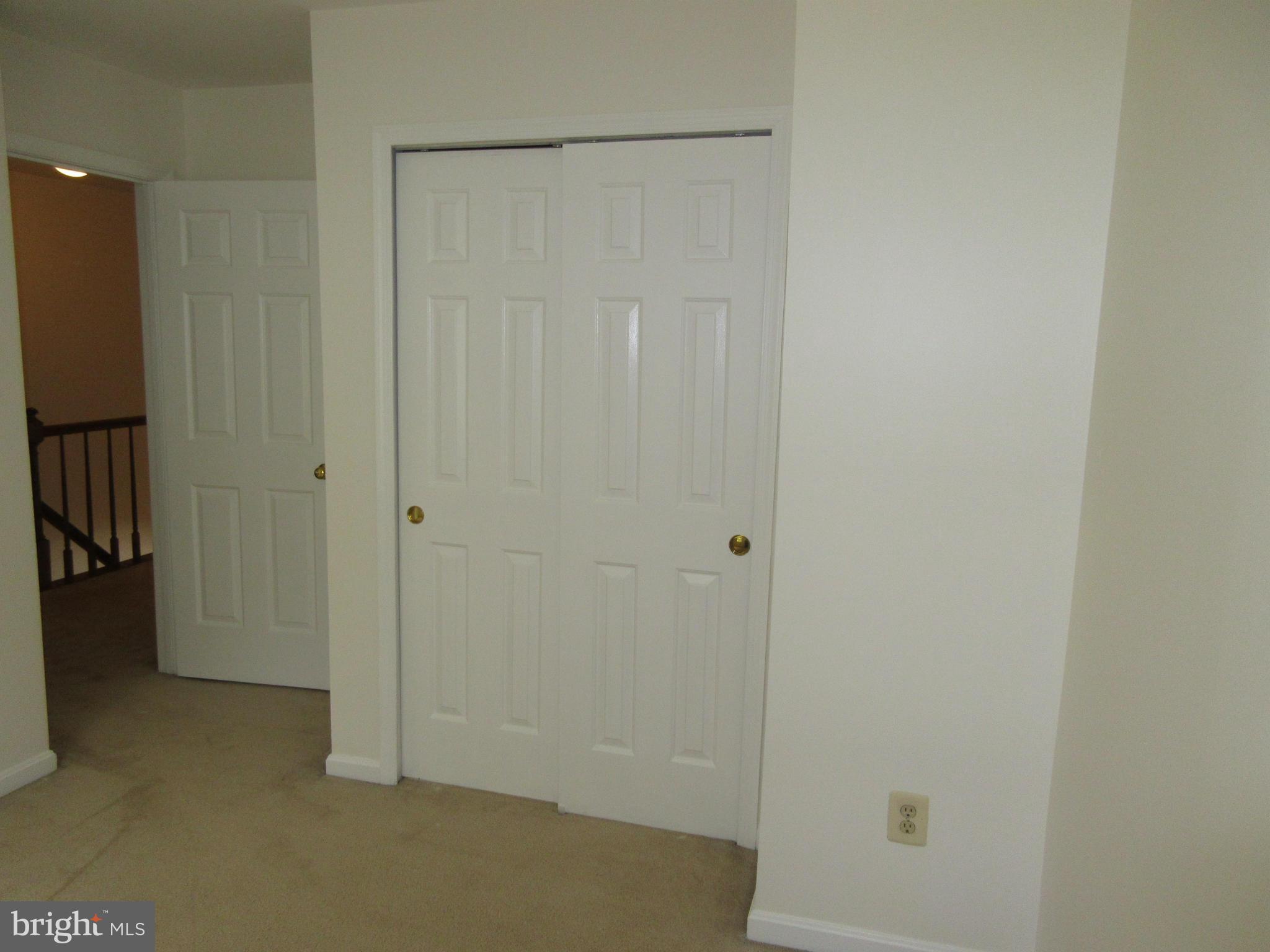 LANDSDOWNE - Residential Lease