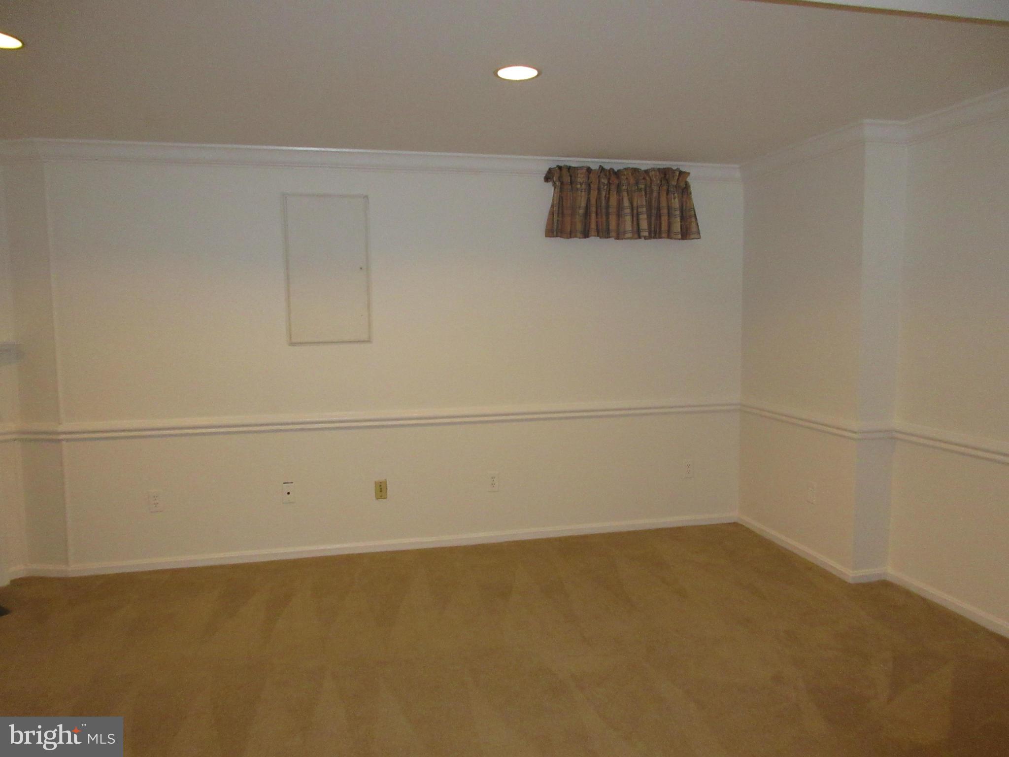 LANDSDOWNE - Residential Lease