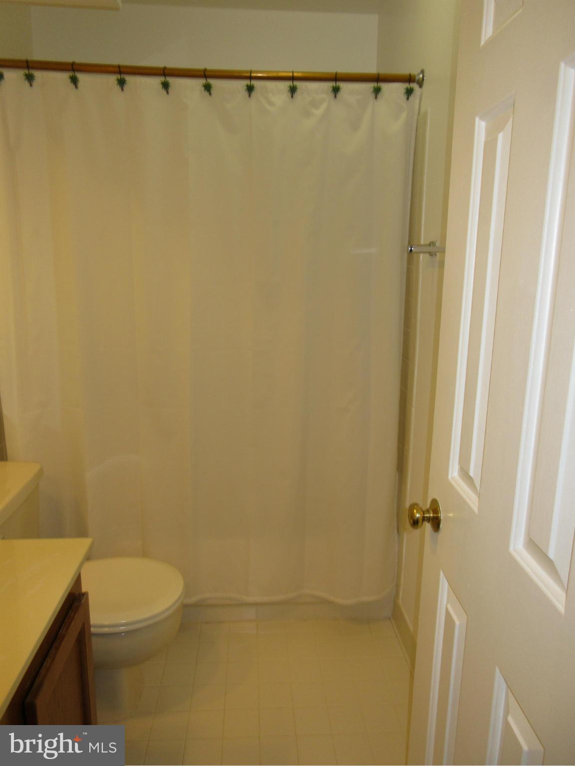 LANDSDOWNE - Residential Lease