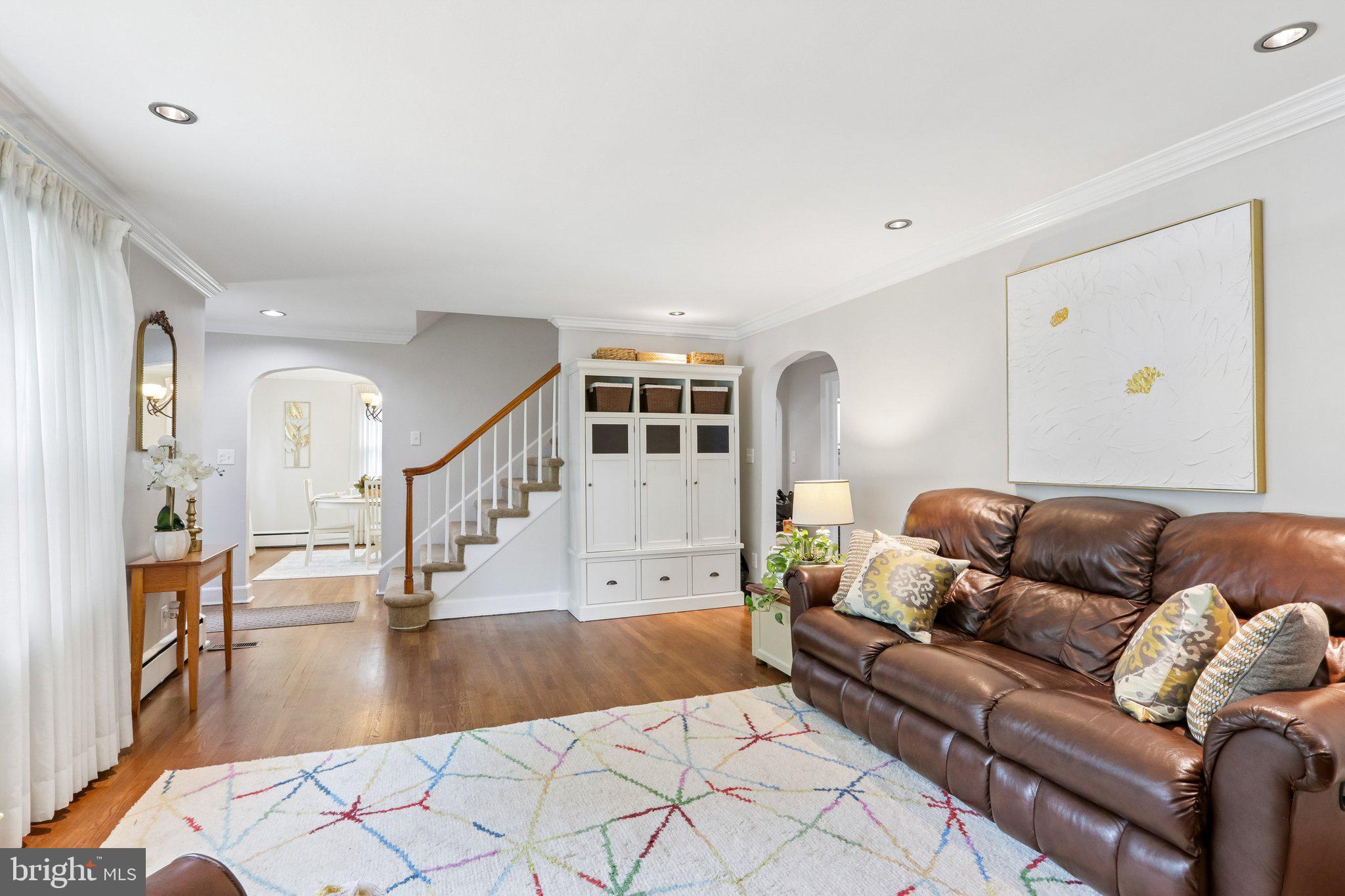 715 WINCHESTER AVENUE