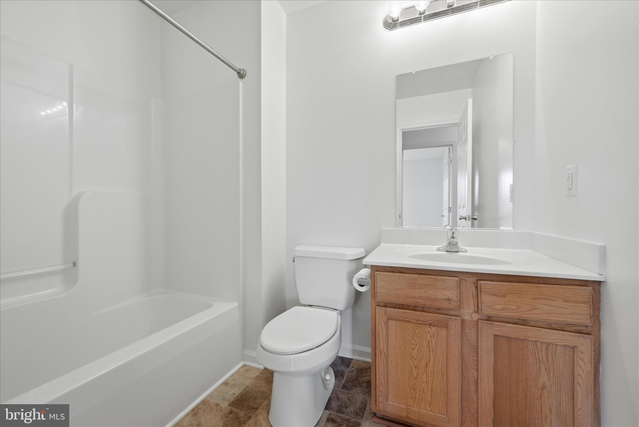 MIDDLE CREEK MANOR - Residential