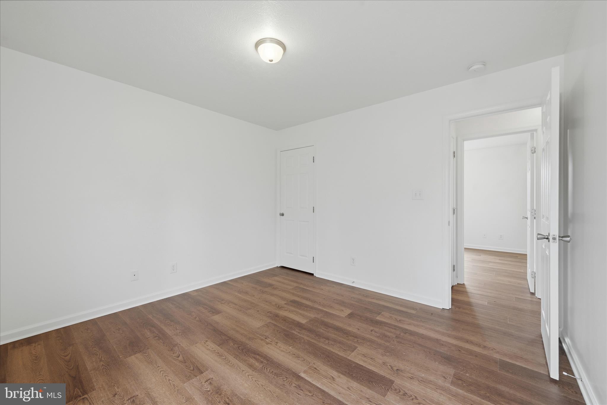 MIDDLE CREEK MANOR - Residential