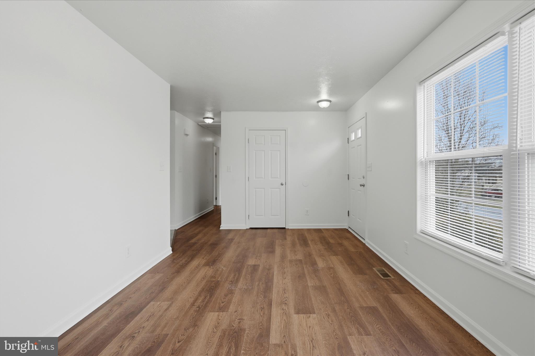 MIDDLE CREEK MANOR - Residential