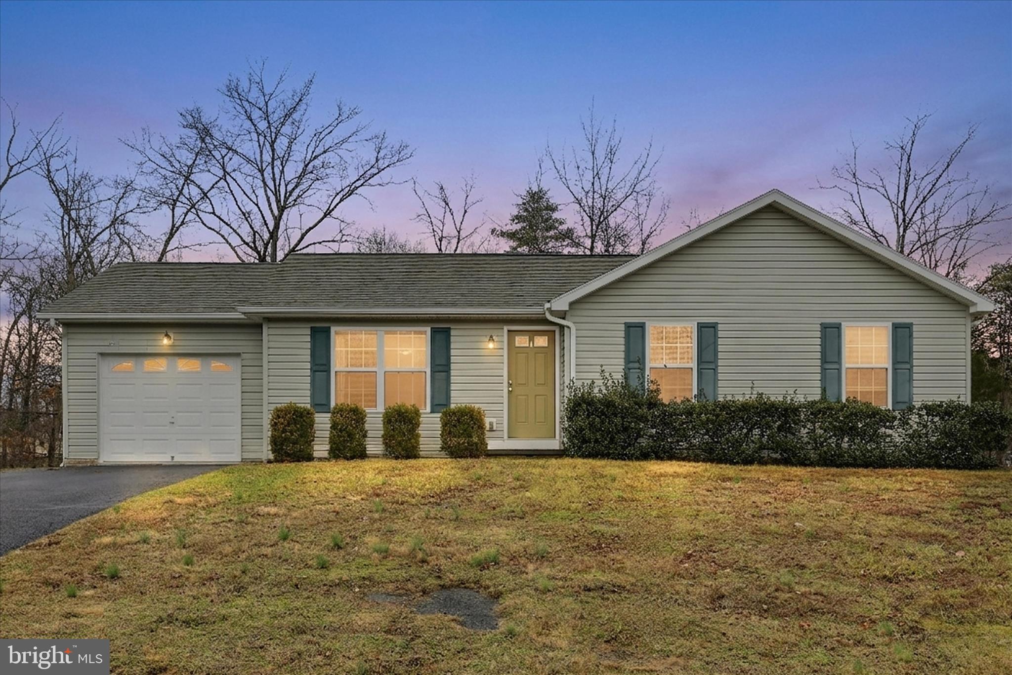 MIDDLE CREEK MANOR - Residential