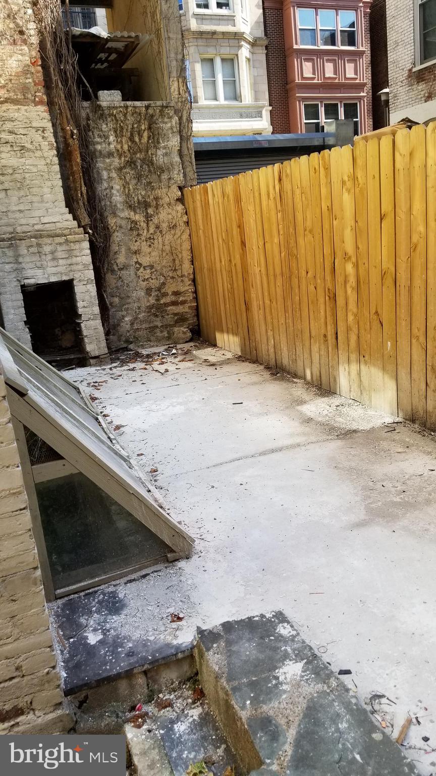 RITTENHOUSE SQUARE - Residential Lease