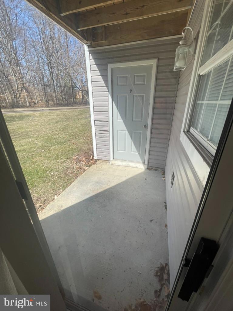 TAMERLANE - Residential Lease