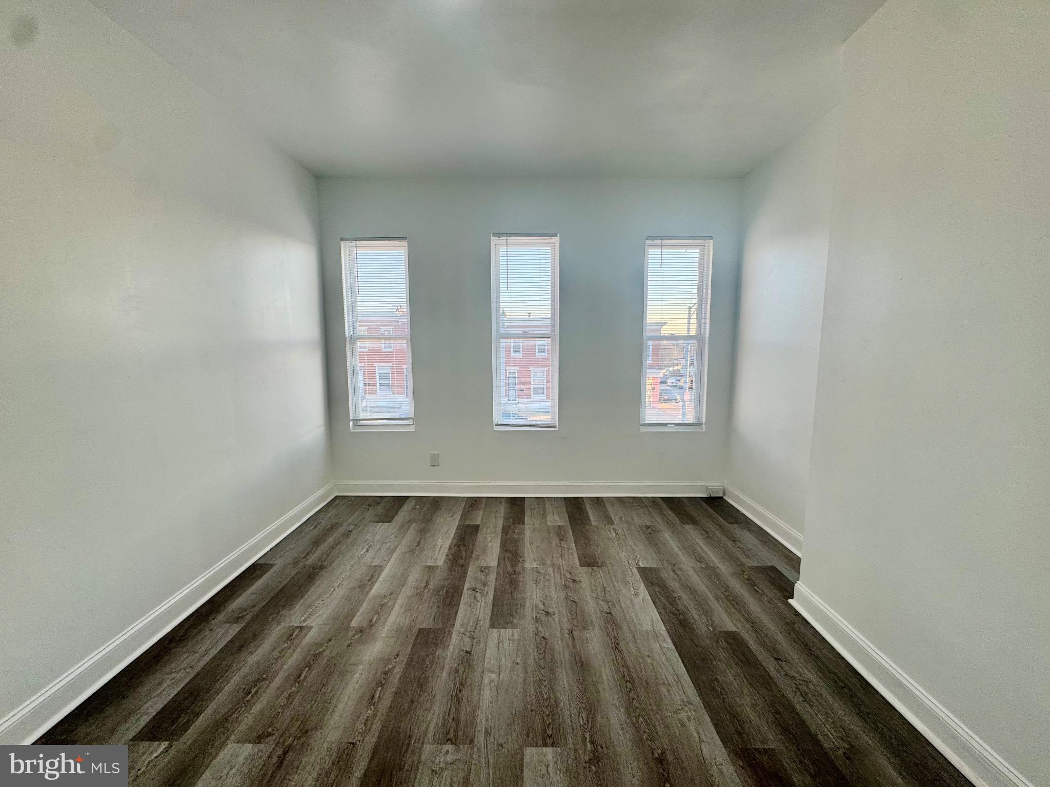 MILL HILL - Residential