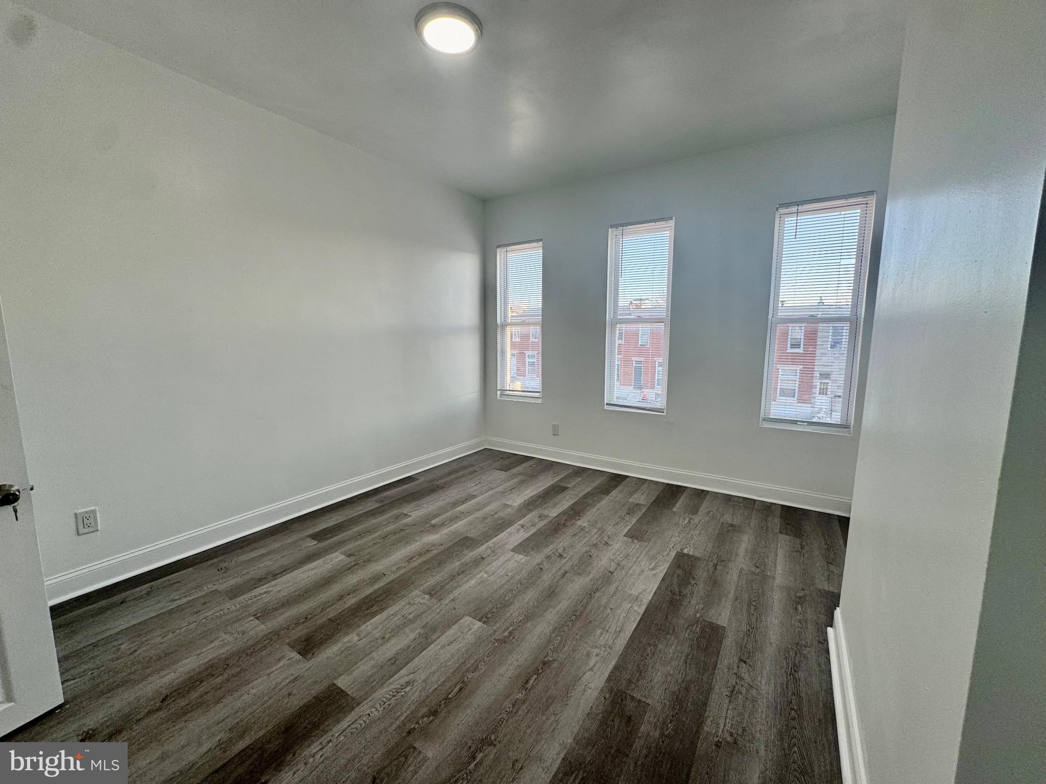 MILL HILL - Residential