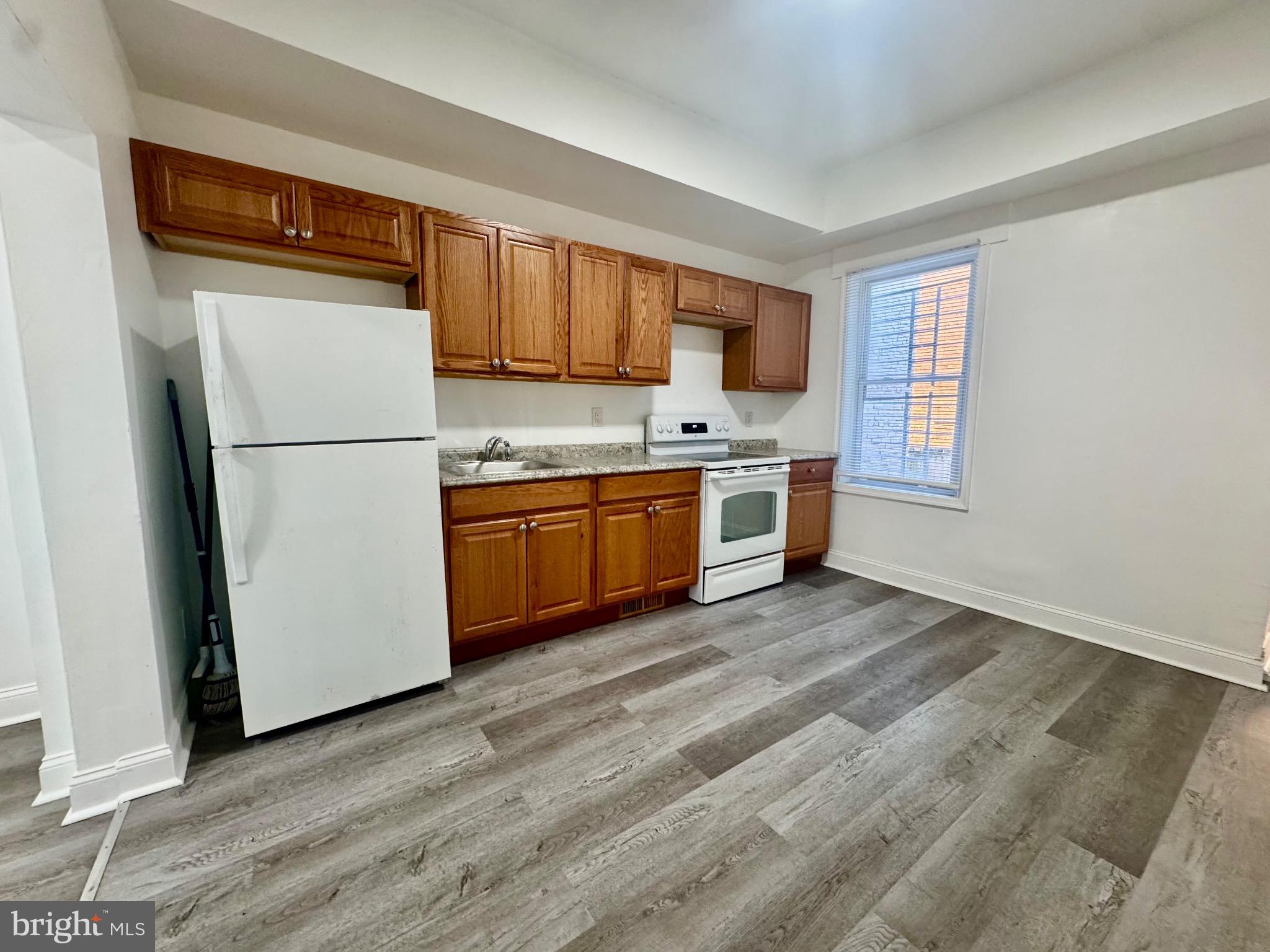 MILL HILL - Residential