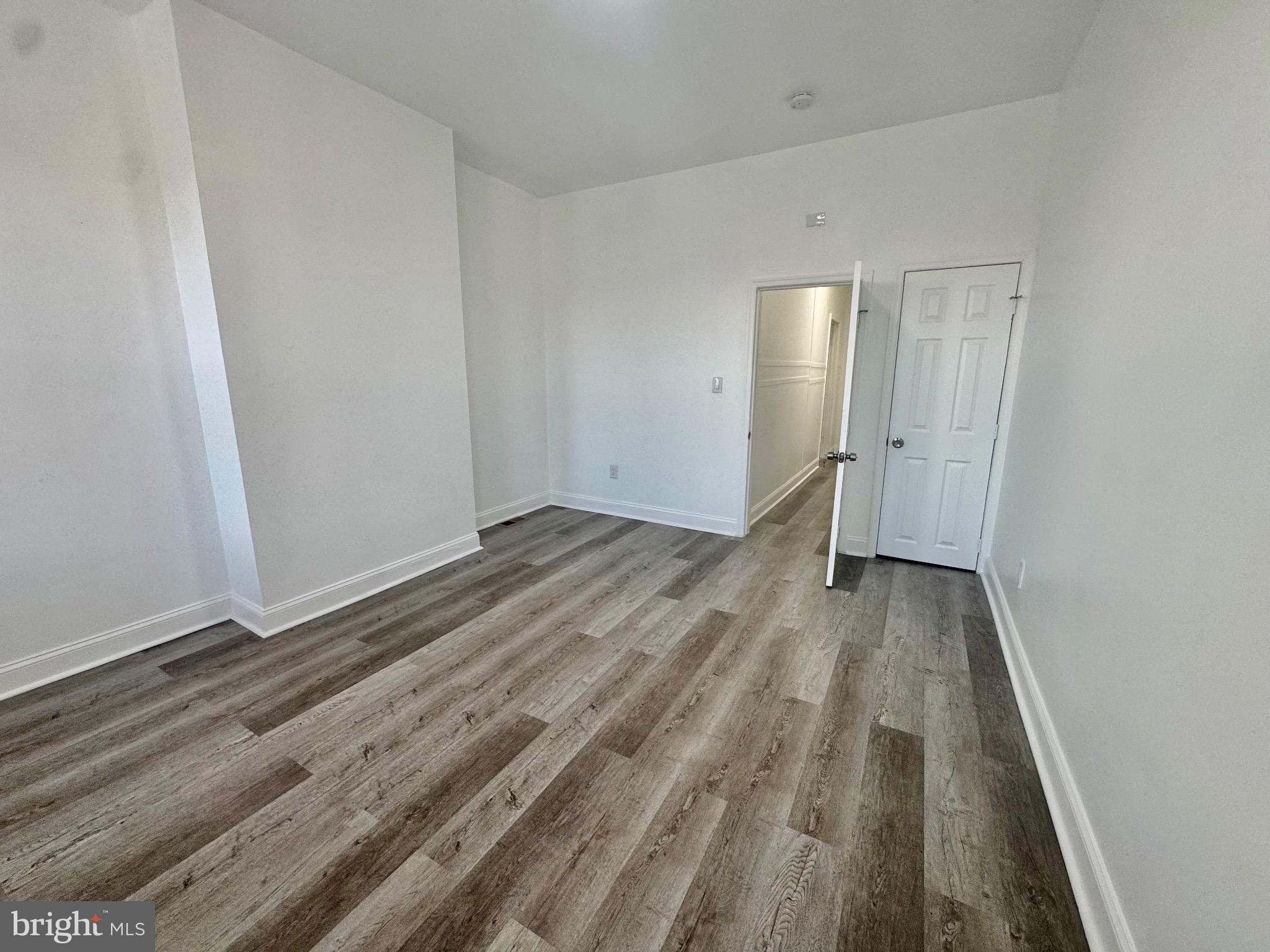 MILL HILL - Residential