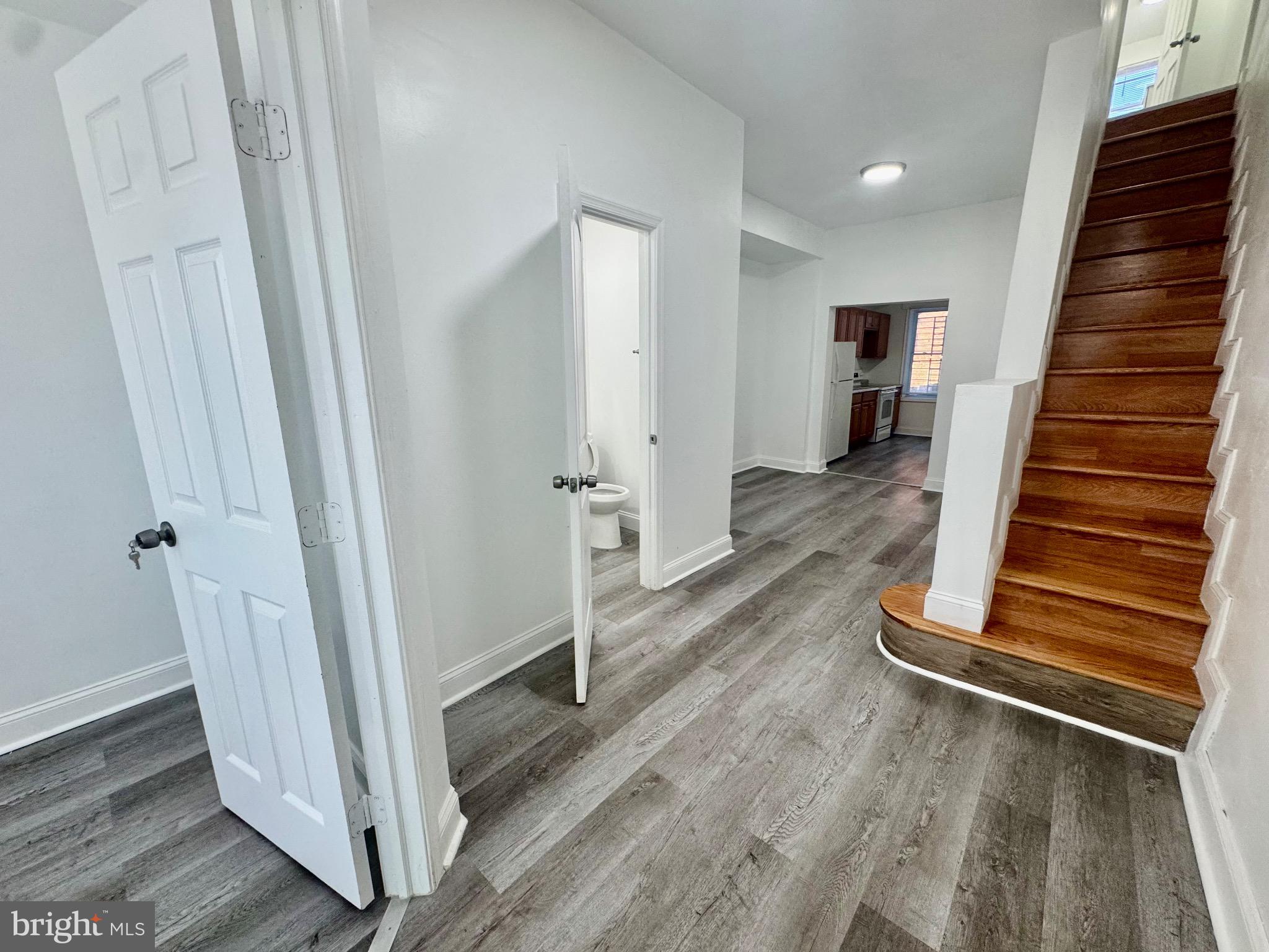 MILL HILL - Residential