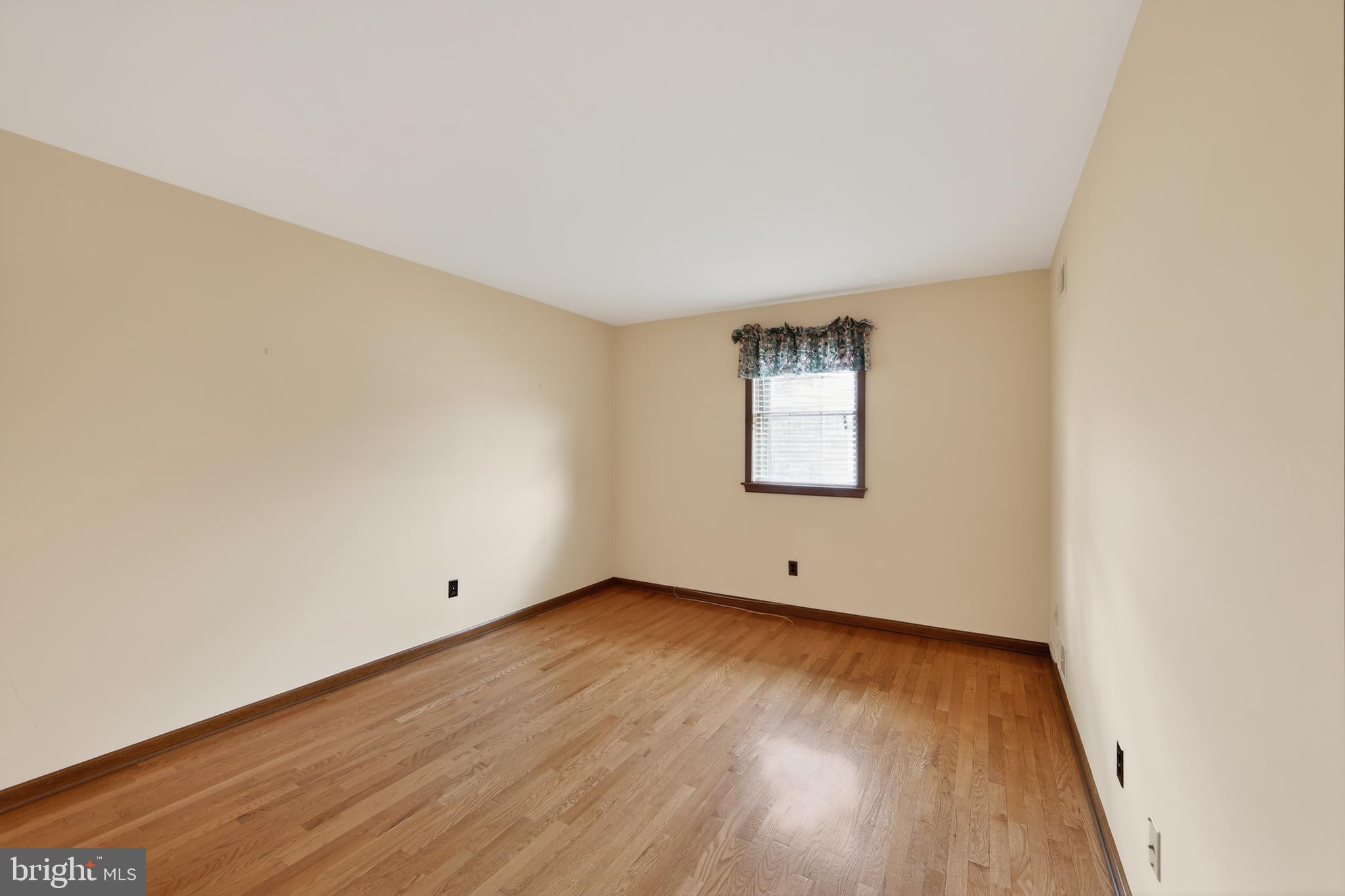 RUSTMONT - Residential