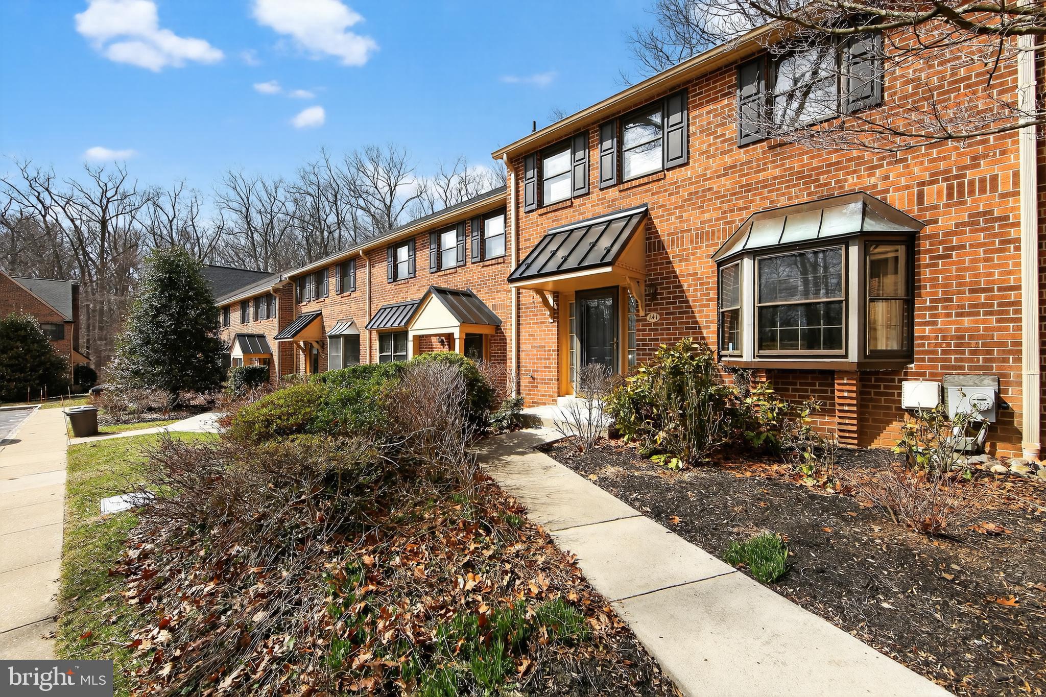 RUSTMONT - Residential