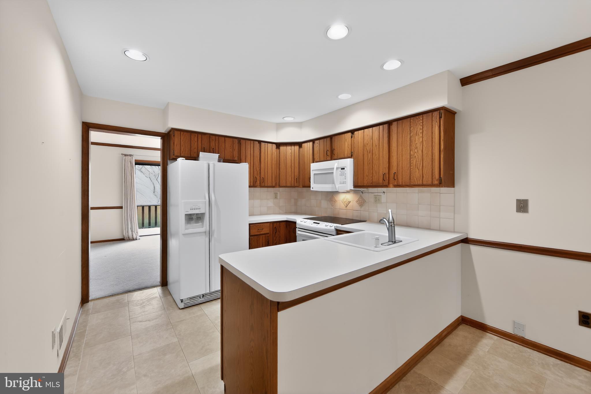 RUSTMONT - Residential