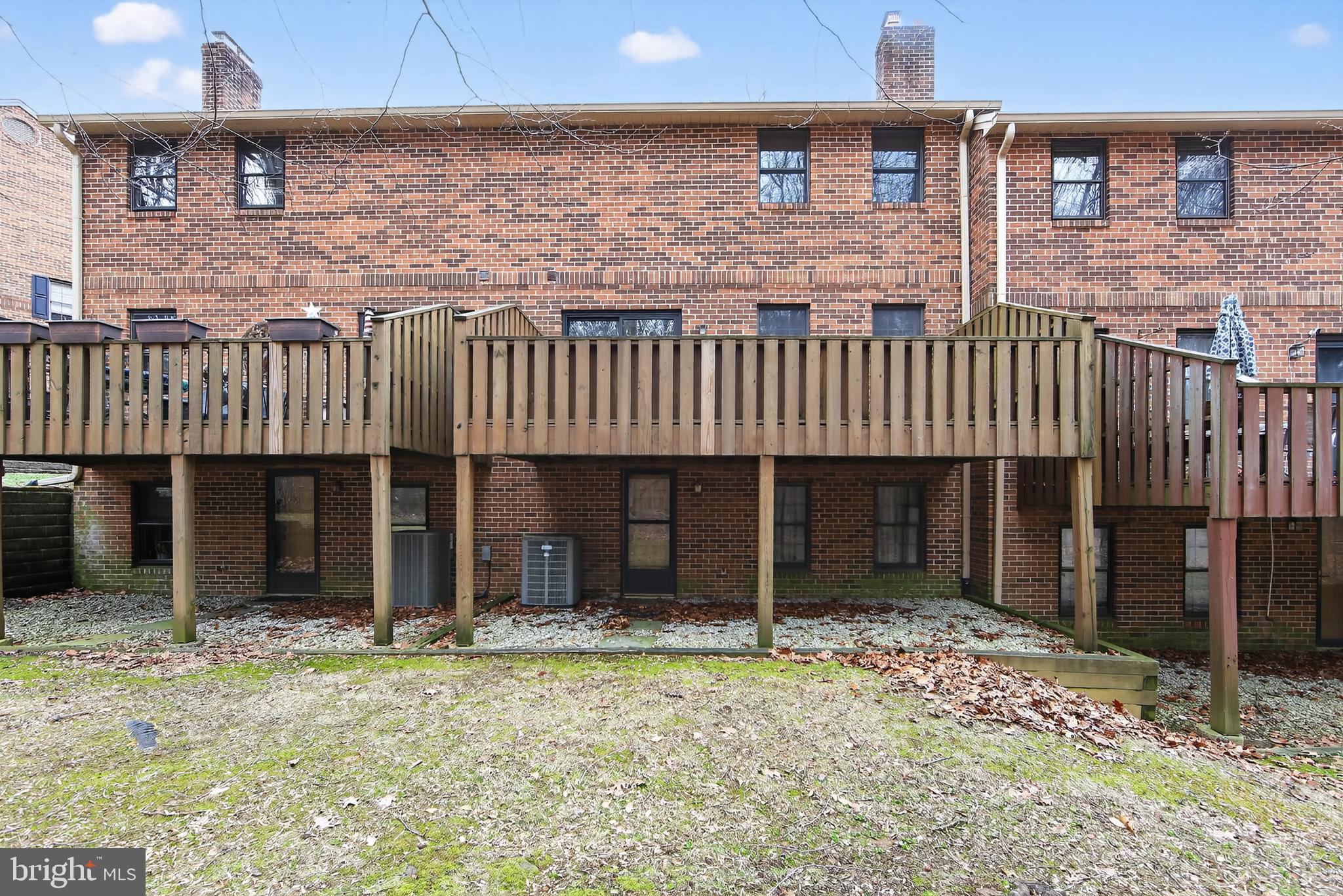 RUSTMONT - Residential