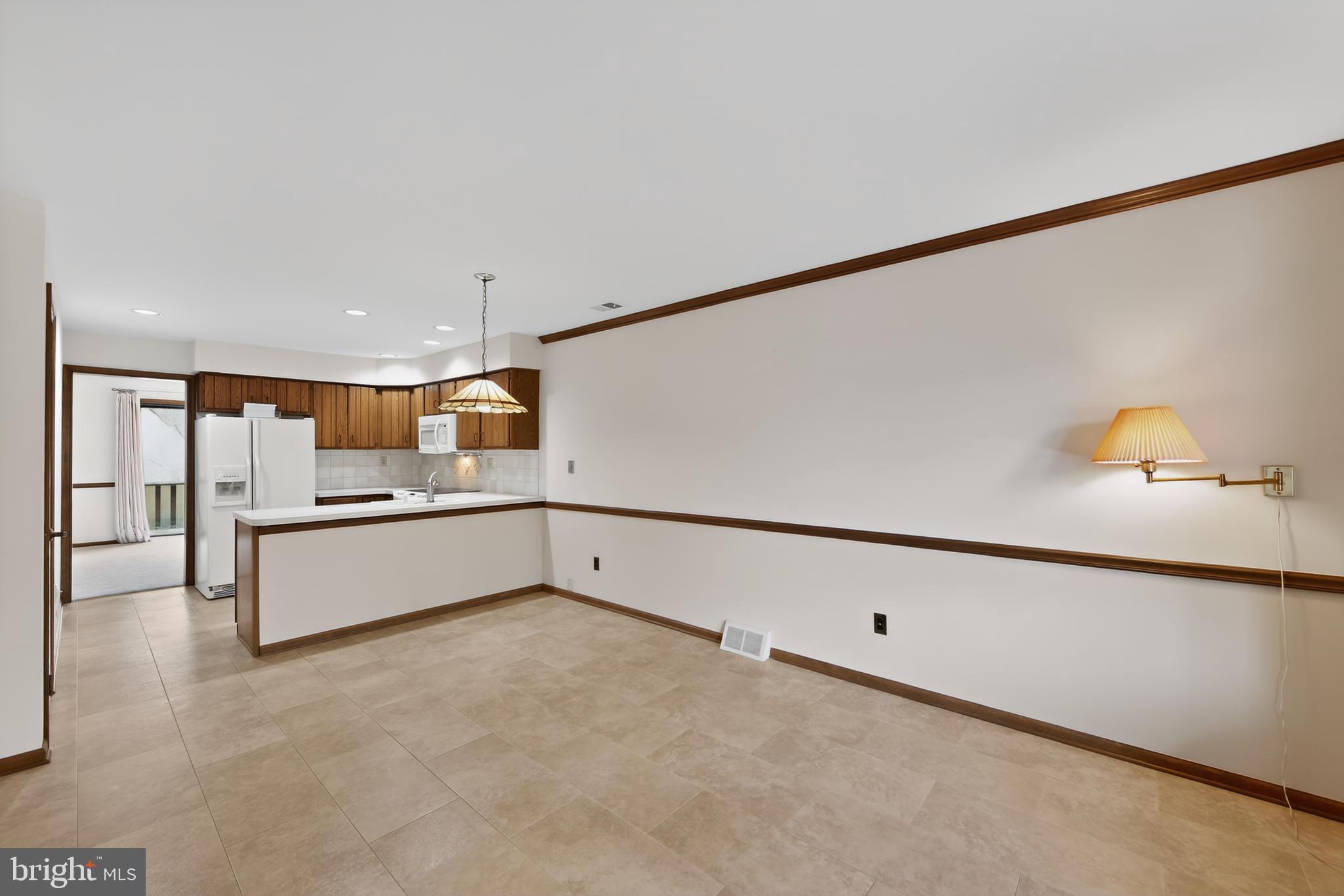 RUSTMONT - Residential