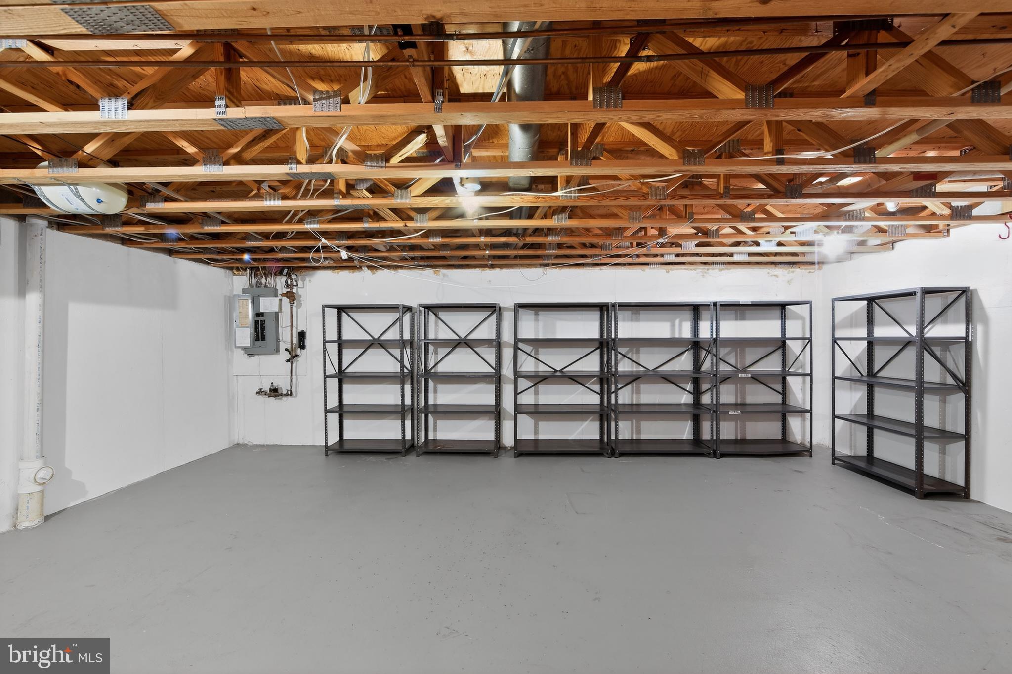 RUSTMONT - Residential