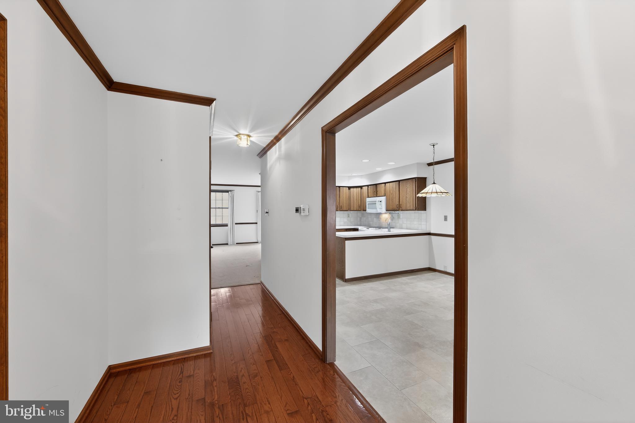 RUSTMONT - Residential